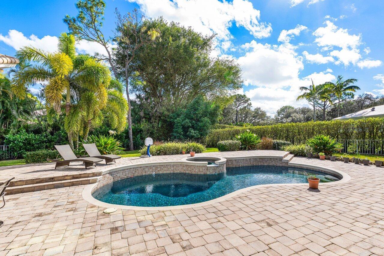 2450 NW 41st Street