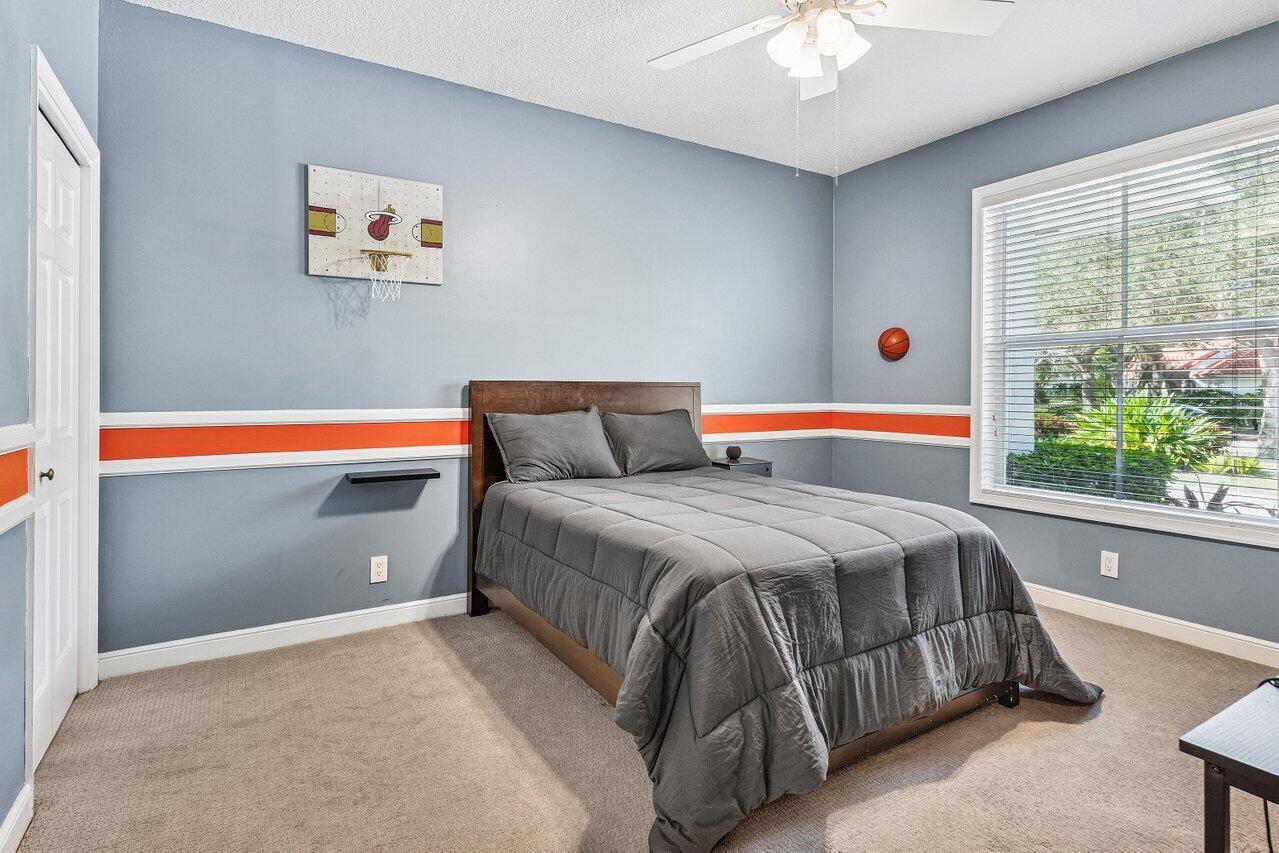 2450 NW 41st Street