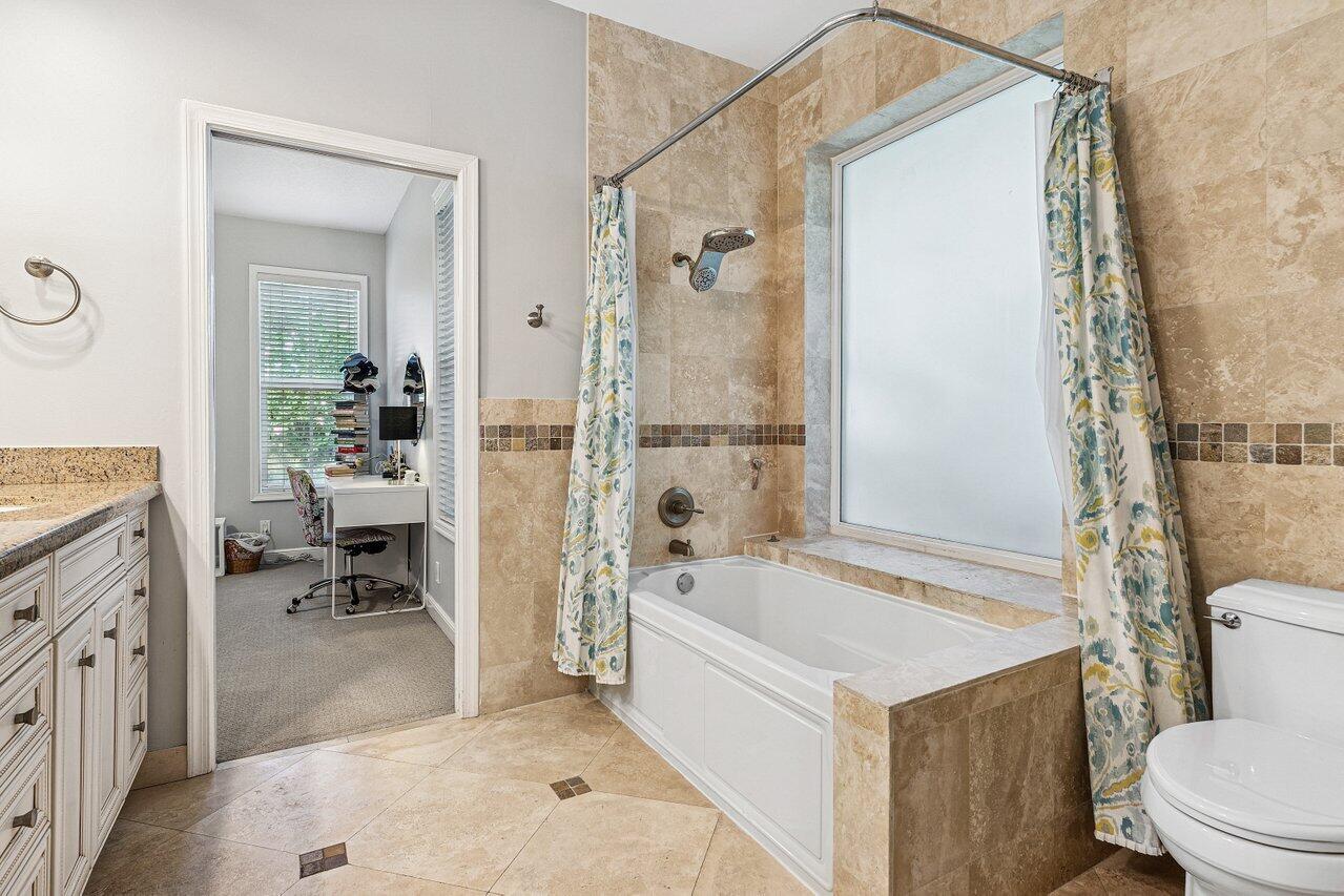 2450 NW 41st Street
