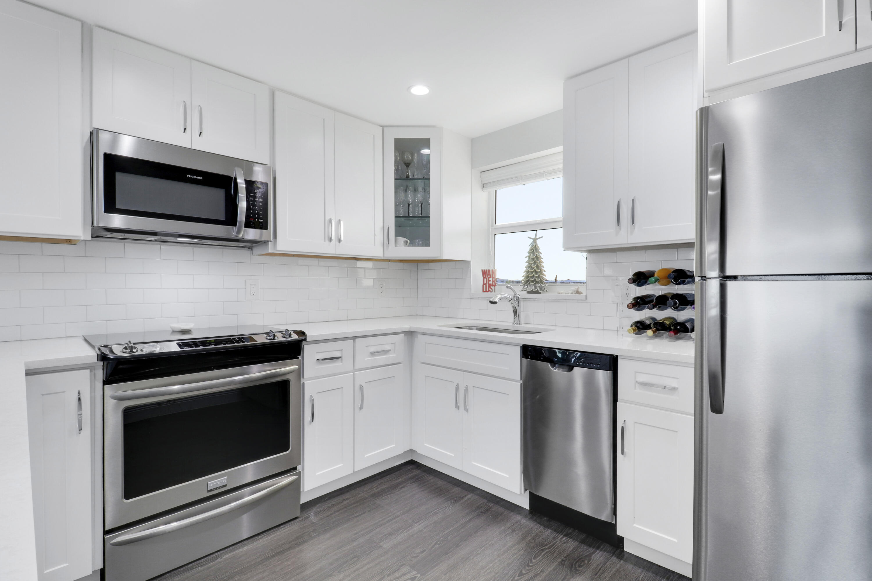 52 Yacht Club Drive 402