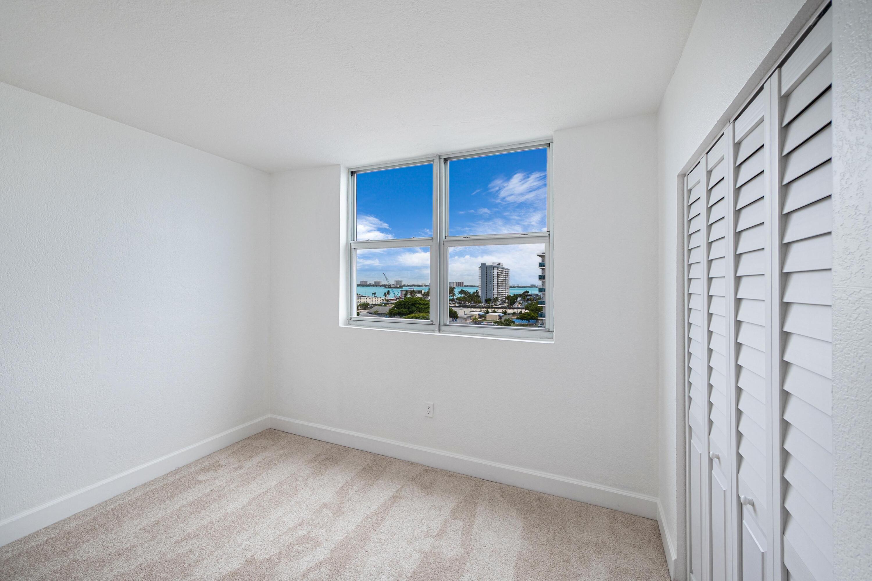 7501 E Treasure Drive 8n