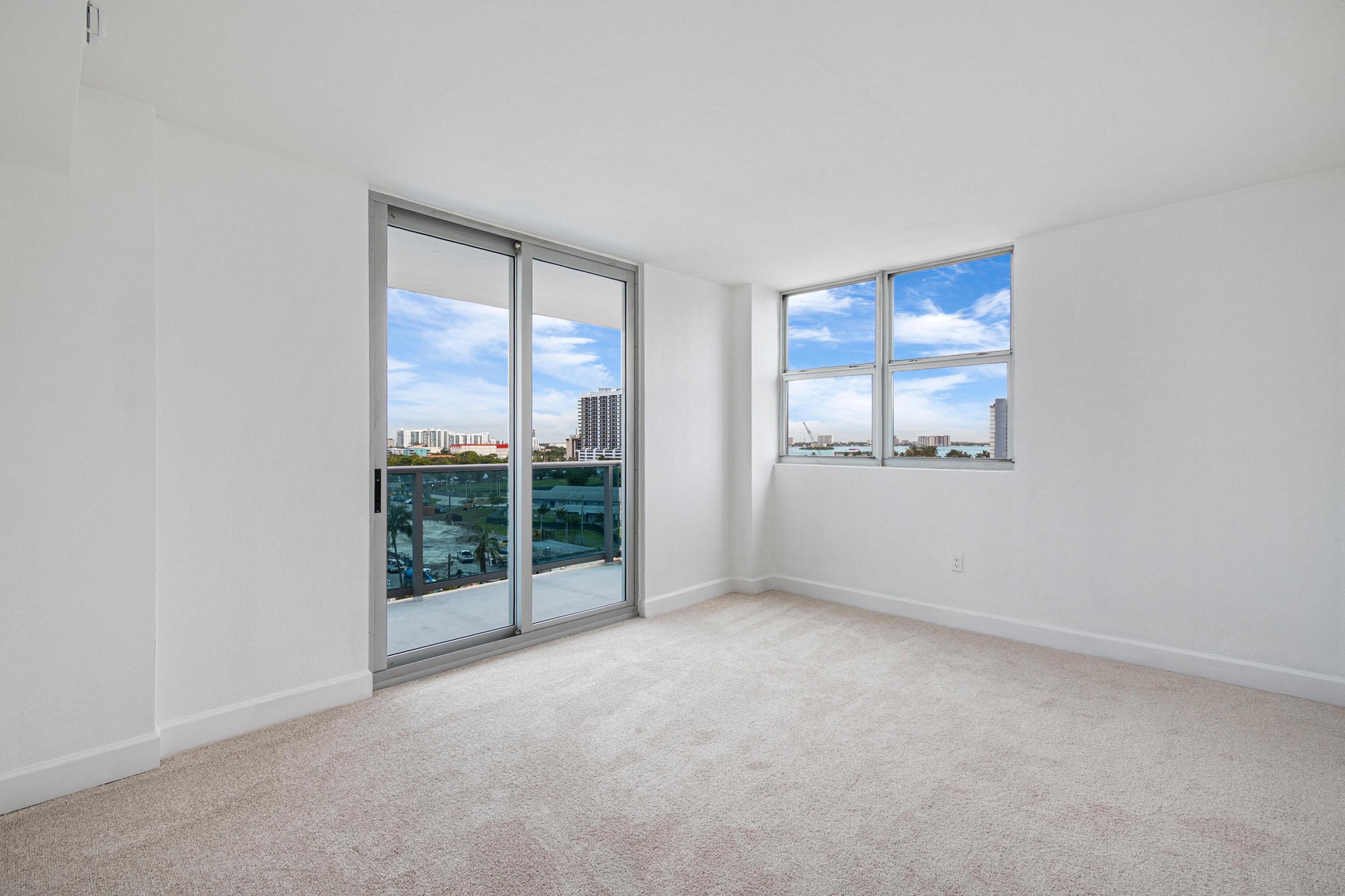 7501 E Treasure Drive 8n