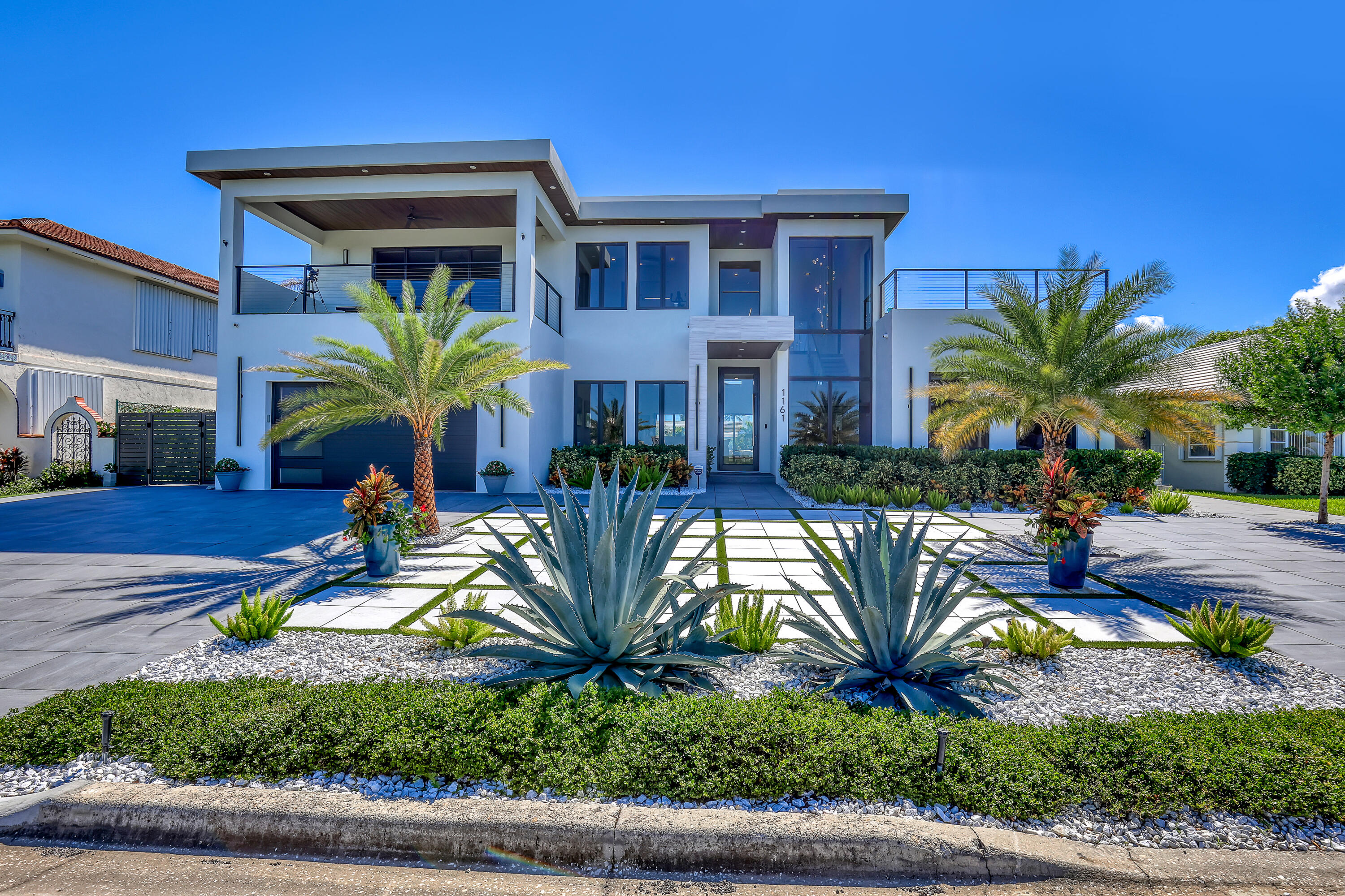 1161 Pine Point Road