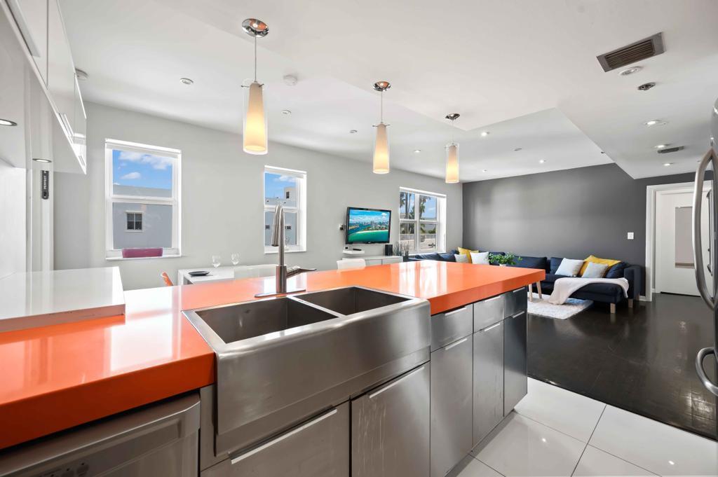 802 Euclid Avenue 303