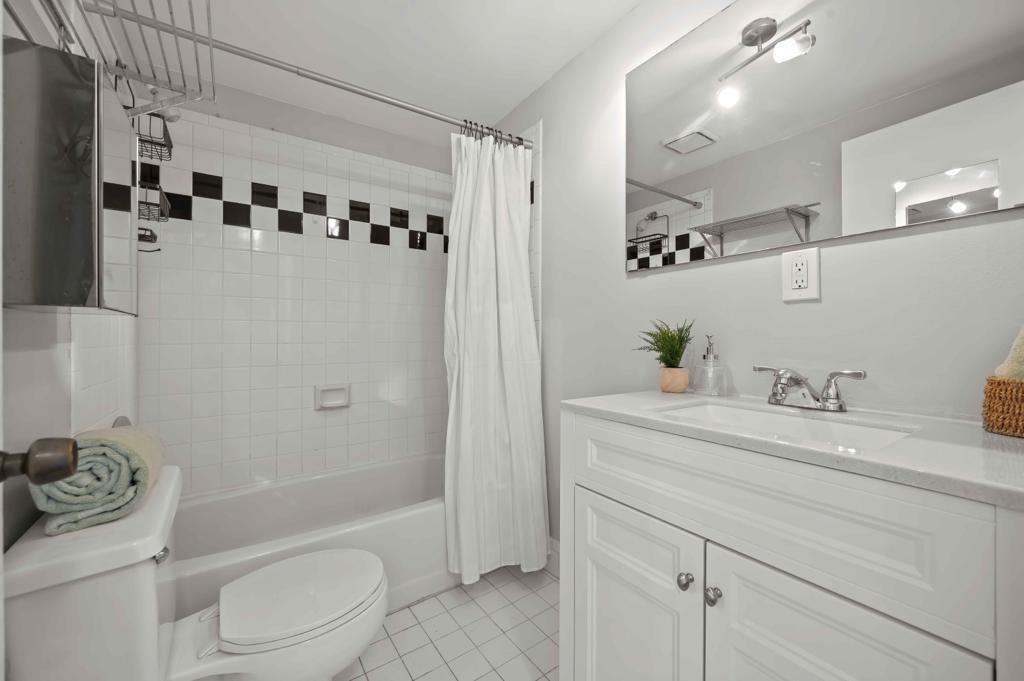 802 Euclid Avenue 303