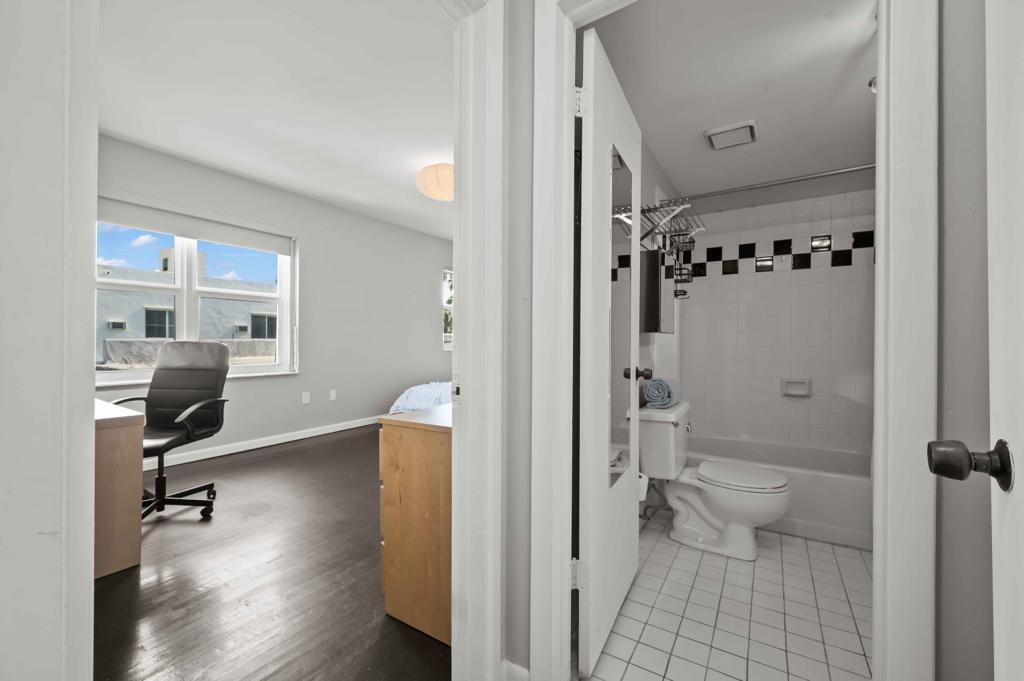 802 Euclid Avenue 303