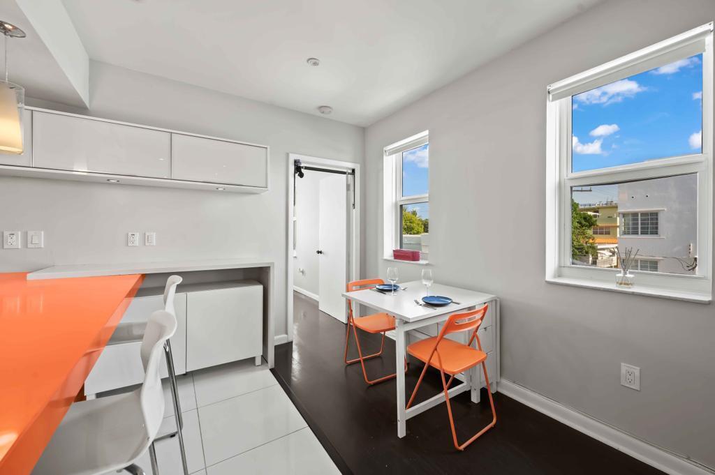 802 Euclid Avenue 303