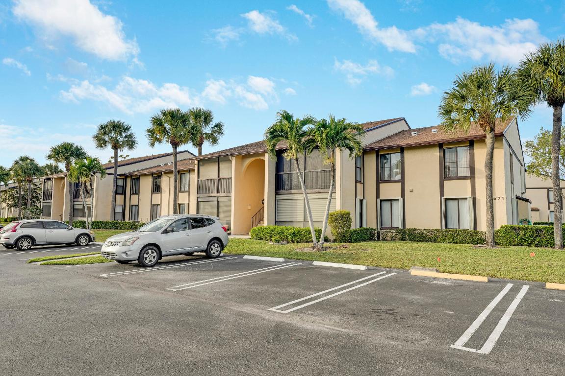 821 Sky Pine Way D2, Greenacres Unit: D2
