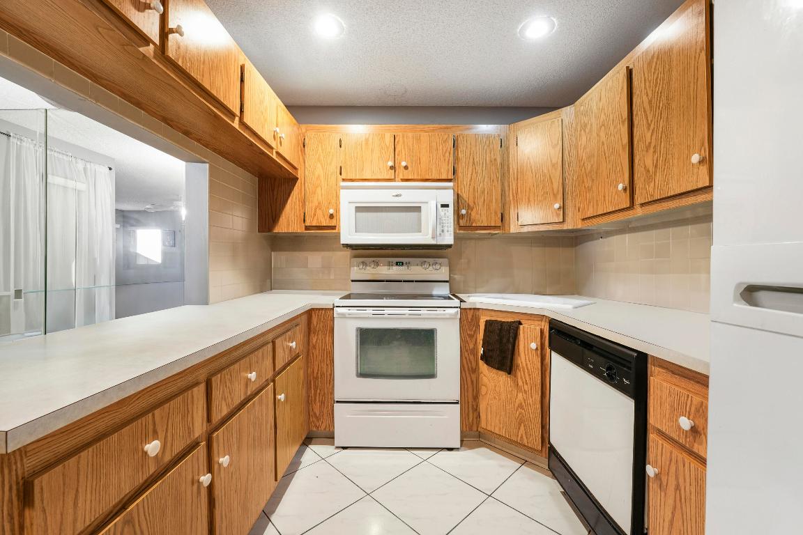 821 Sky Pine Way D2, Greenacres Unit: D2