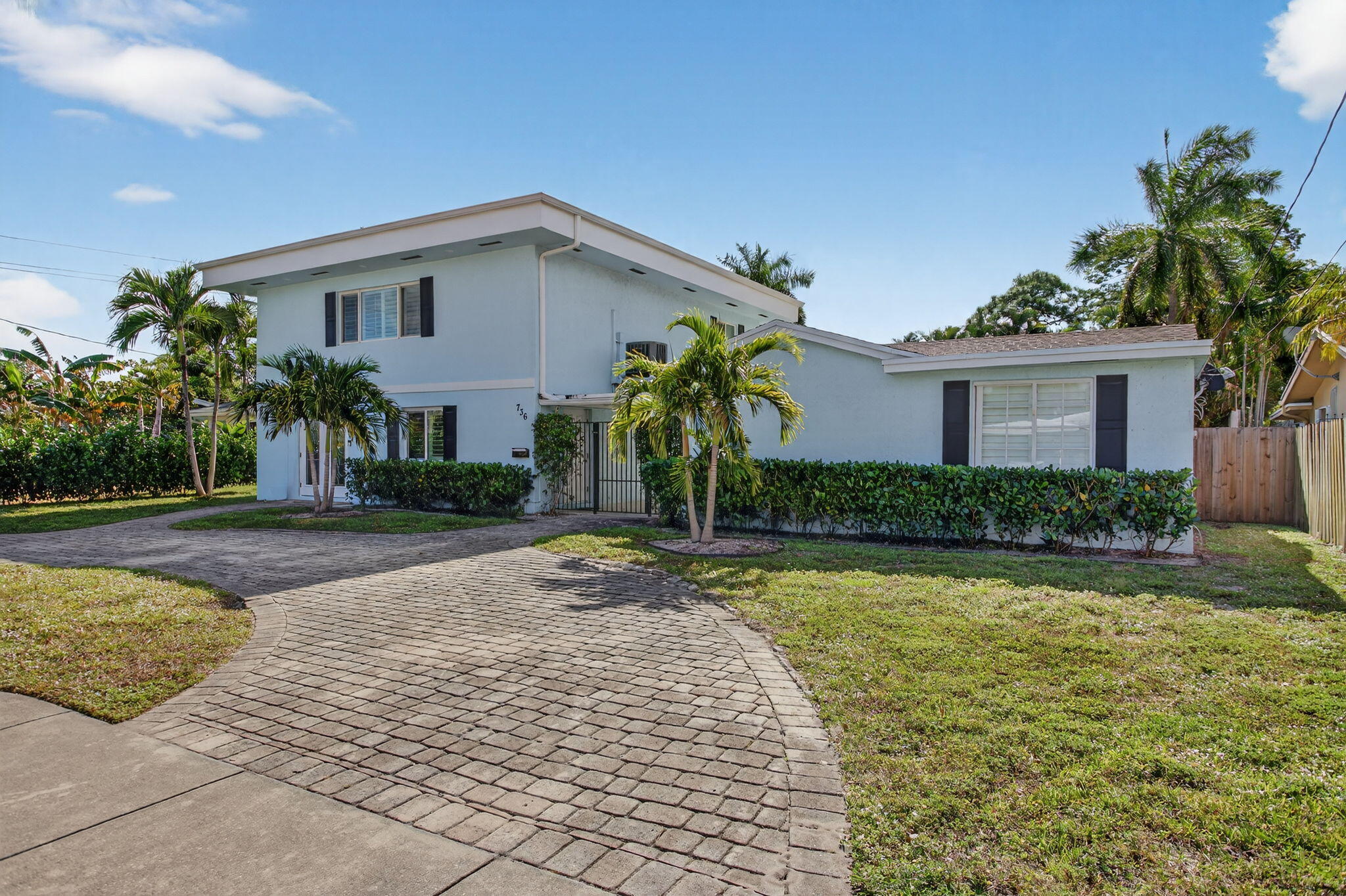 736 NE 34th Court, Oakland Park