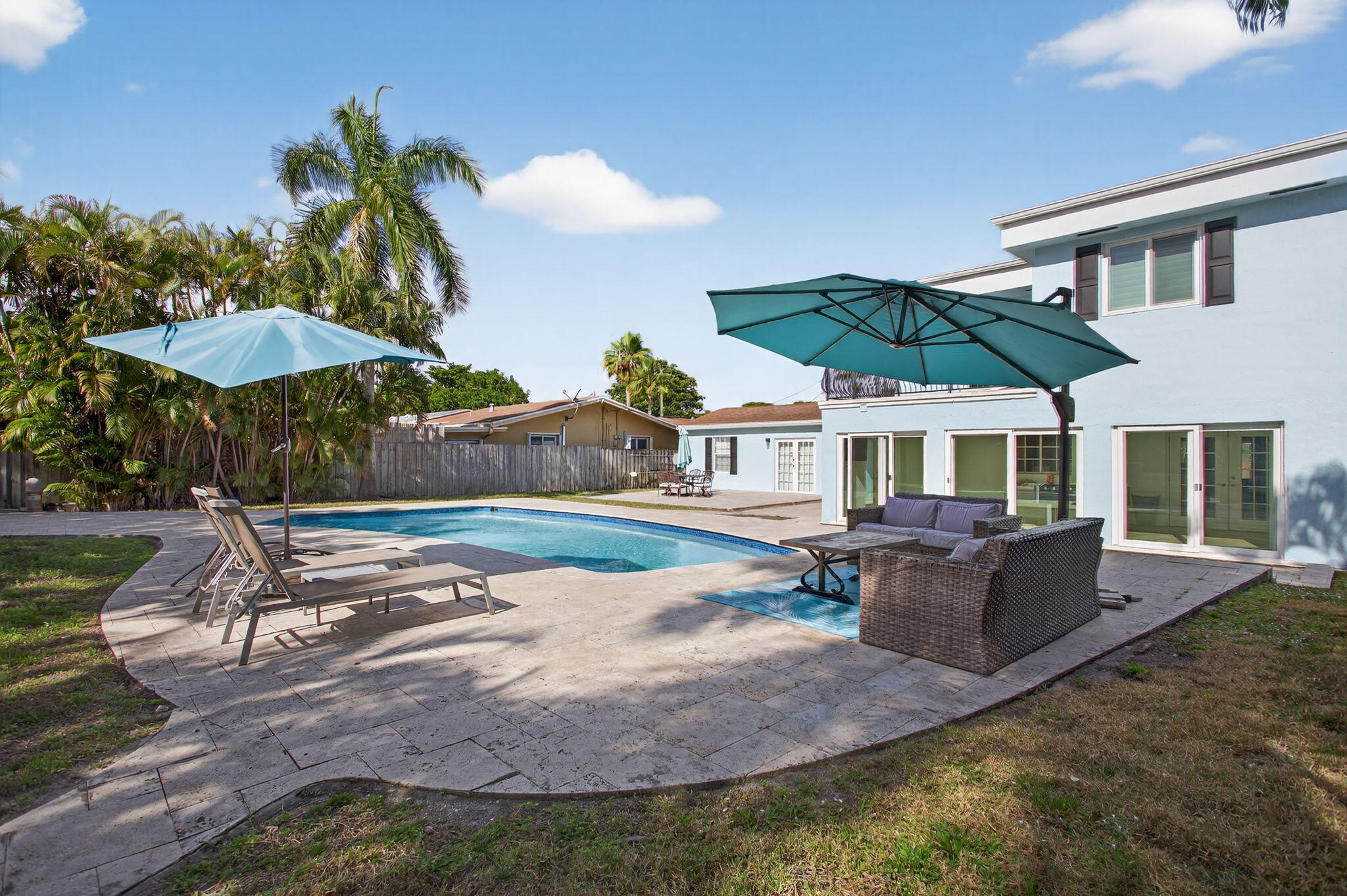 736 NE 34th Court, Oakland Park
