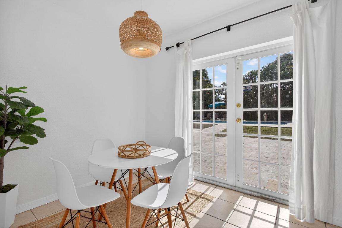 736 NE 34th Court, Oakland Park