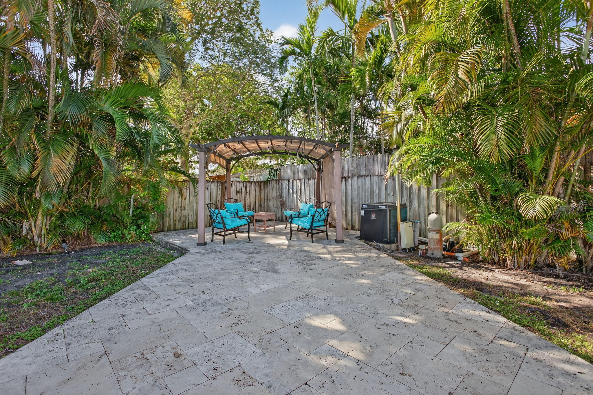 736 NE 34th Court, Oakland Park