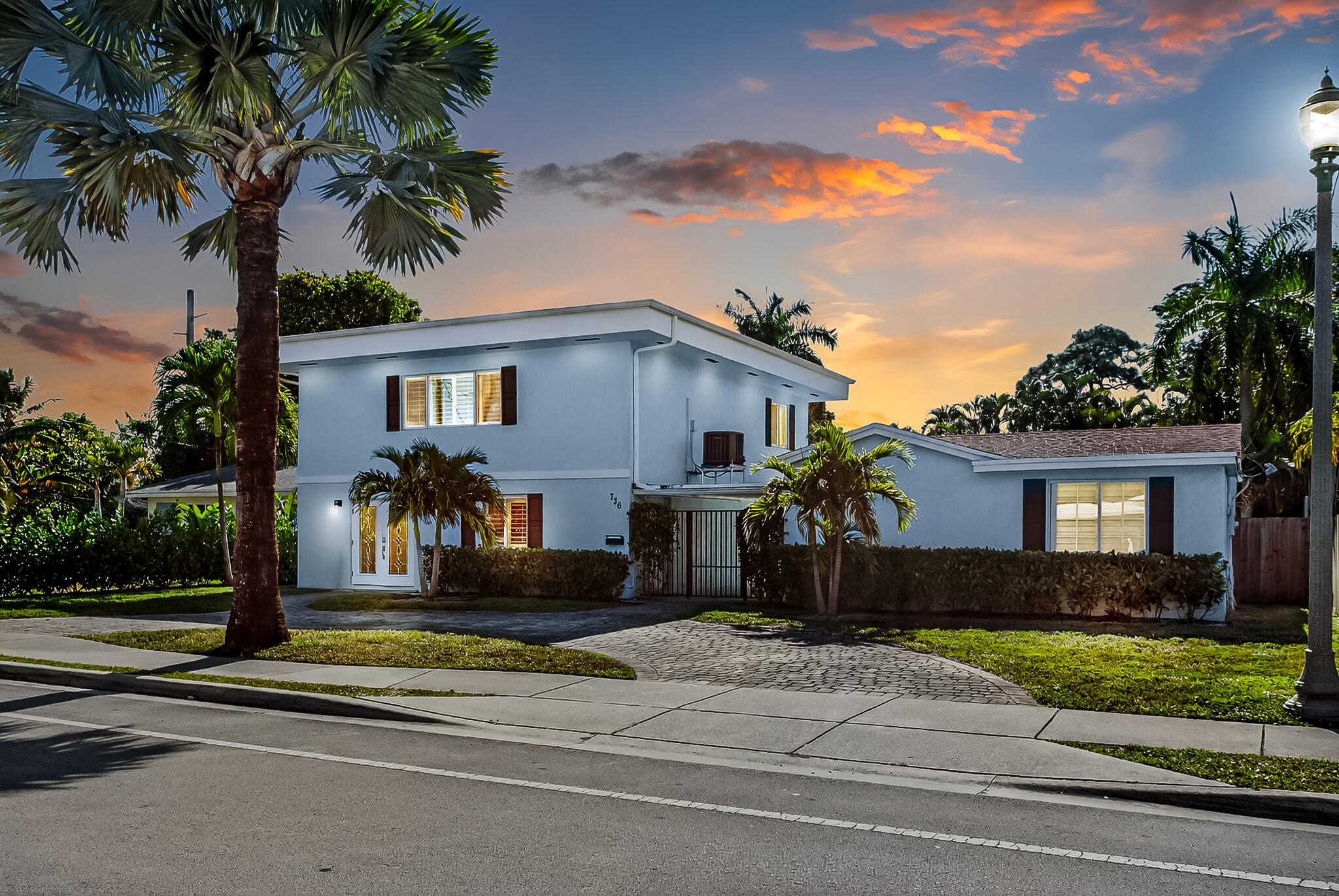 736 NE 34th Court, Oakland Park
