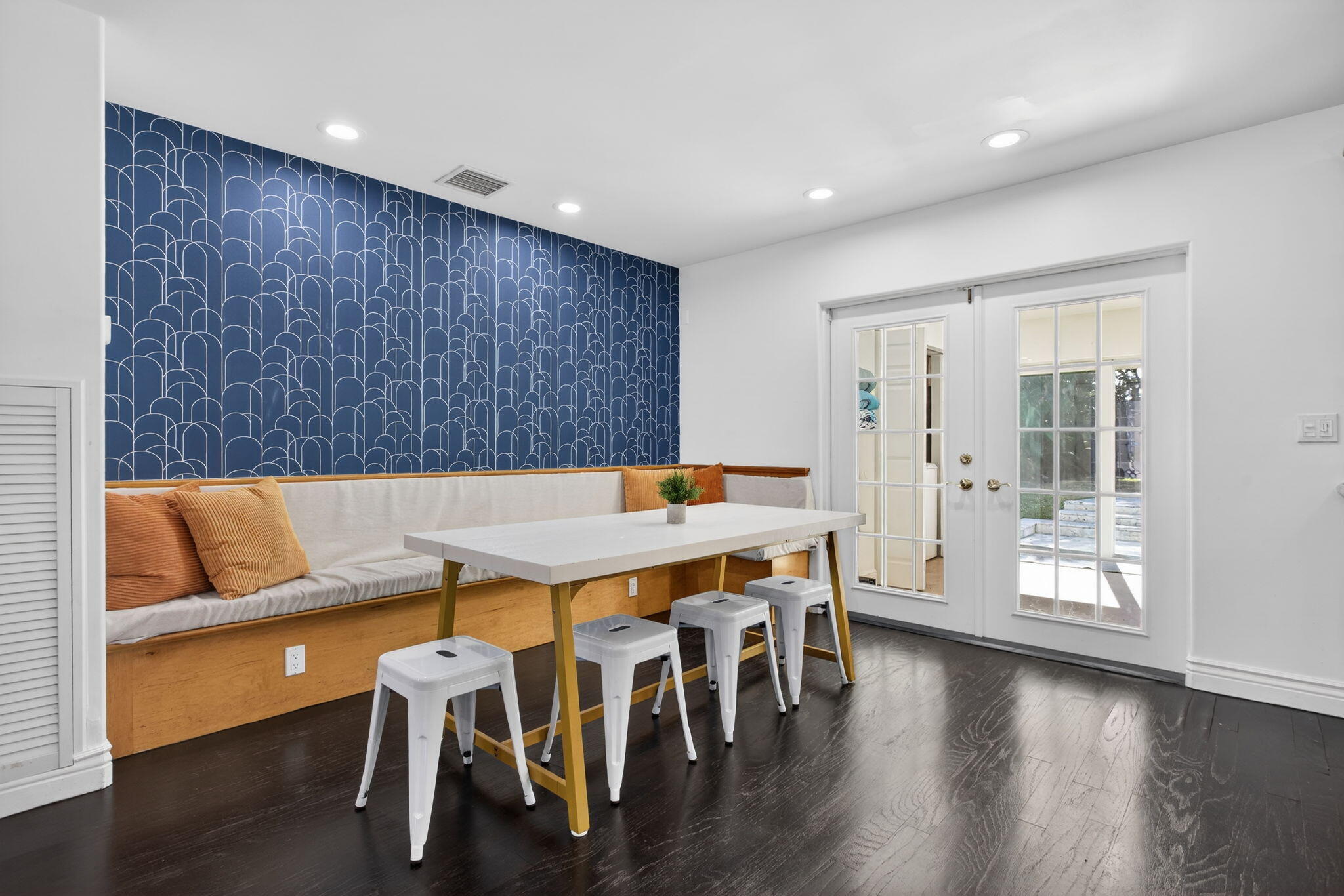 736 NE 34th Court, Oakland Park
