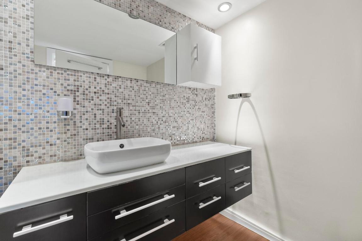 4100 Galt Ocean Drive 910