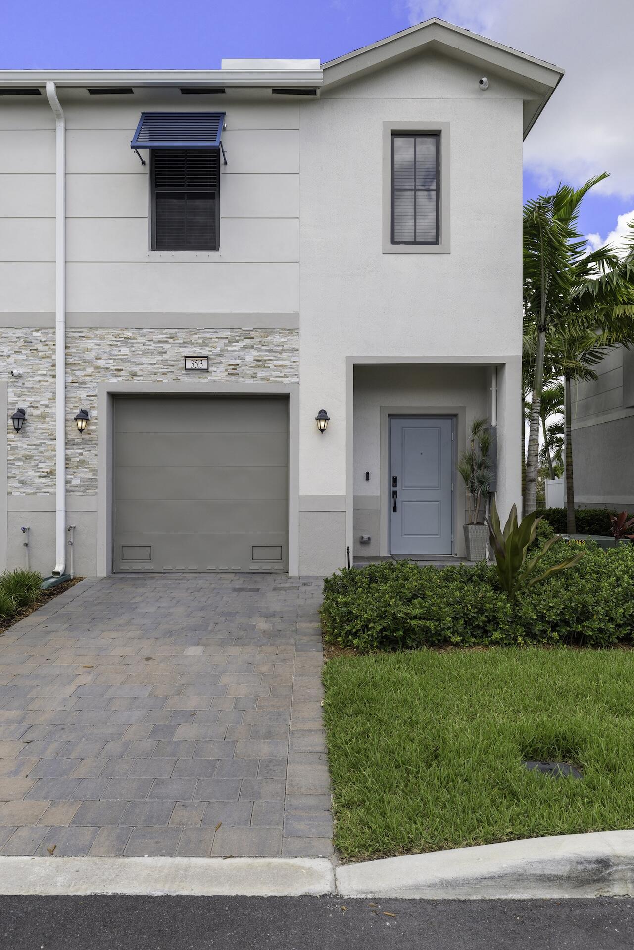 353 NW 8th Court