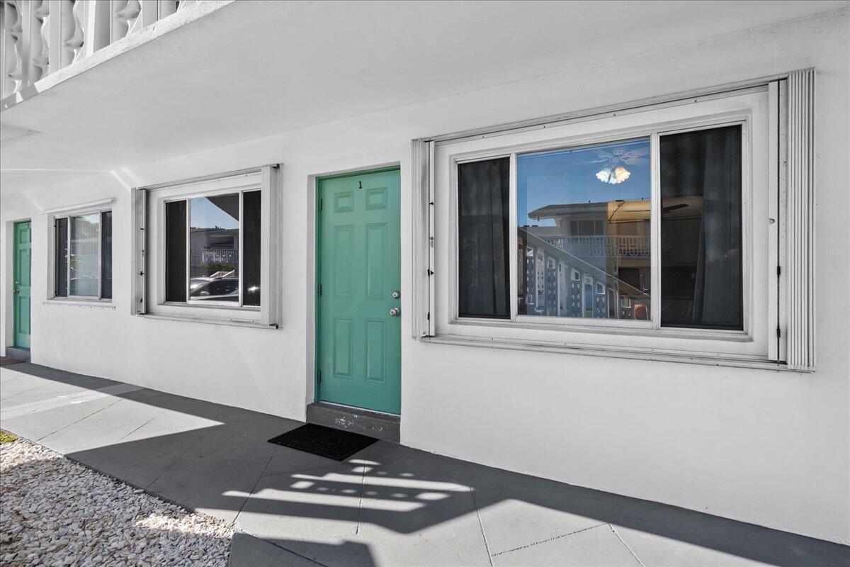 2004 Lake Osborne Drive 1