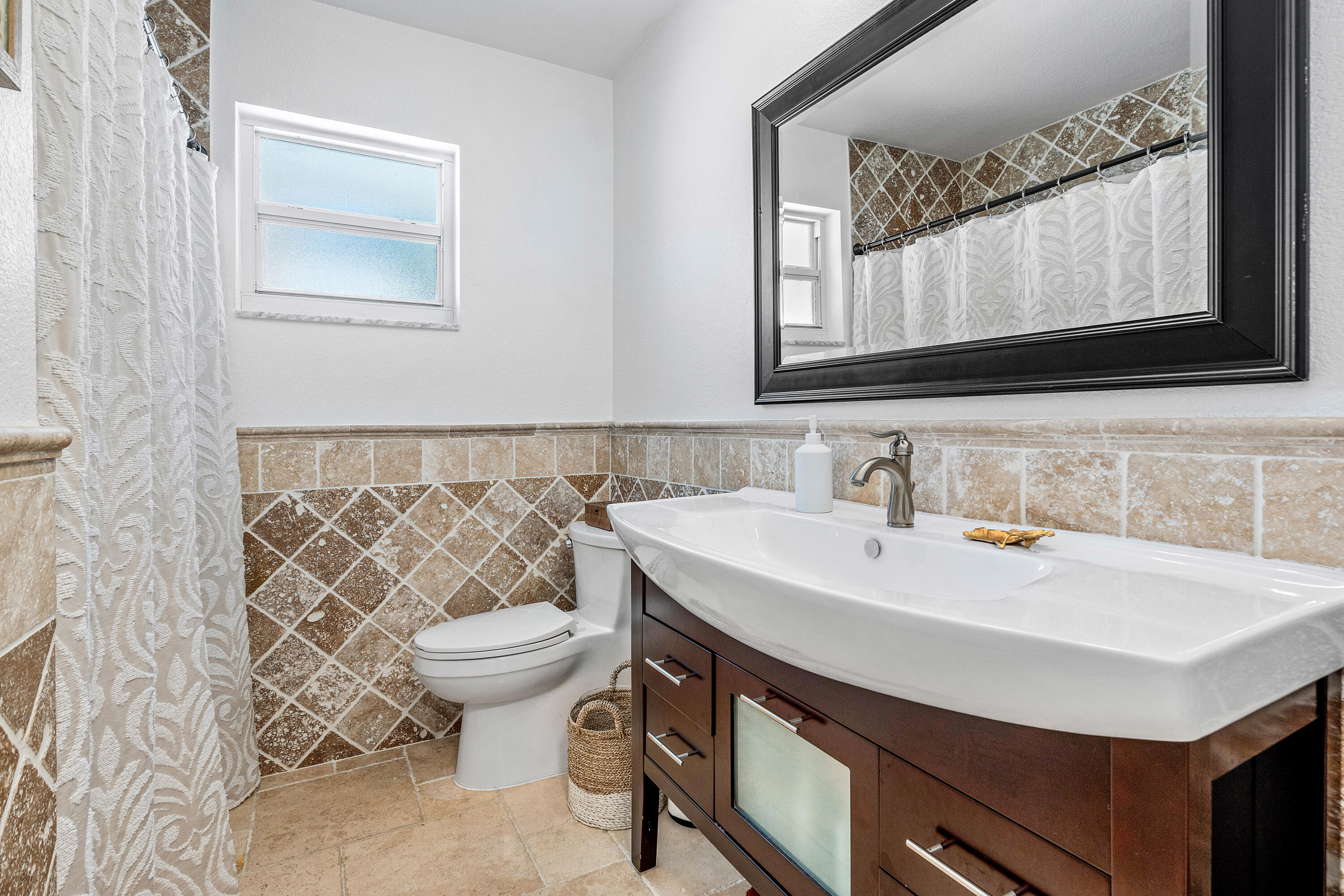 150 Periwinkle Drive