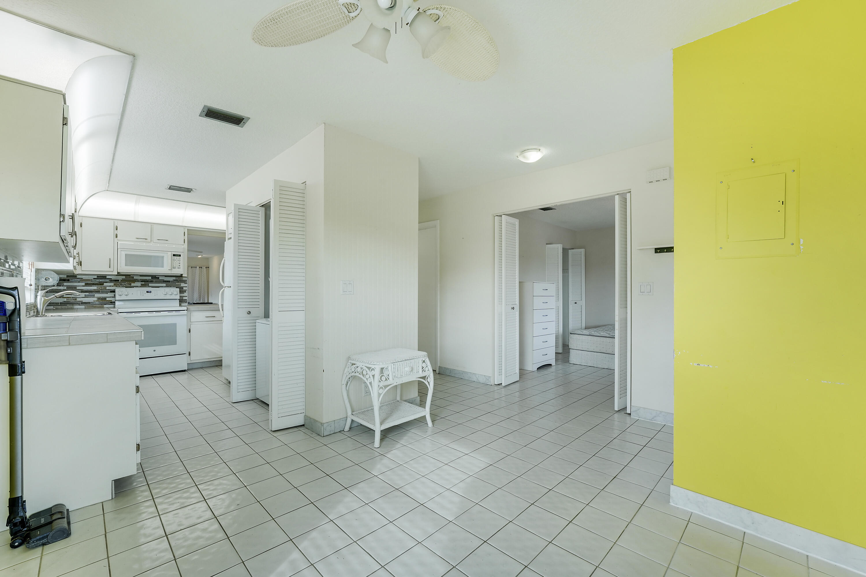 13679 Date Palm Court B