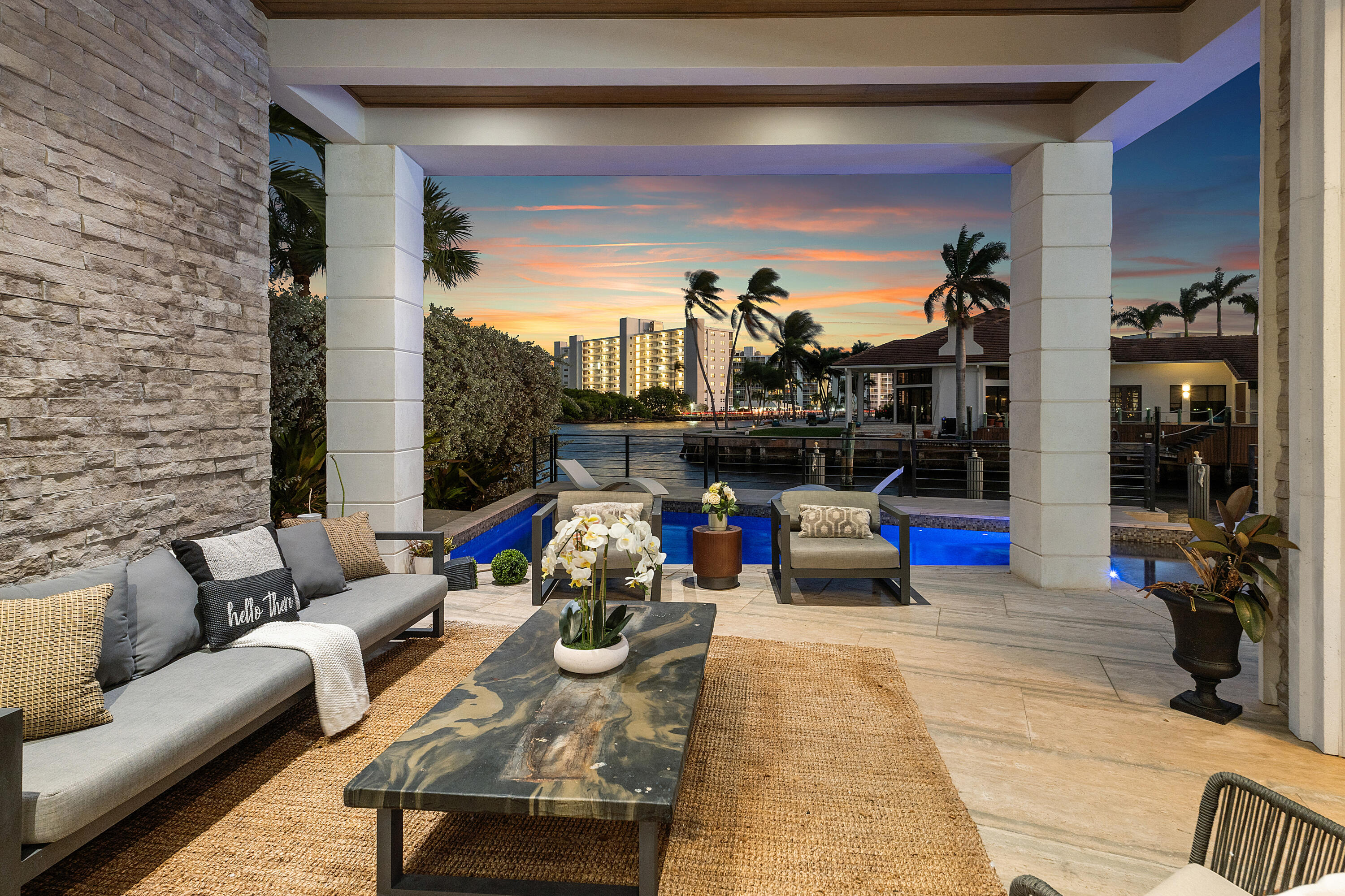 896 NE Mulberry Drive