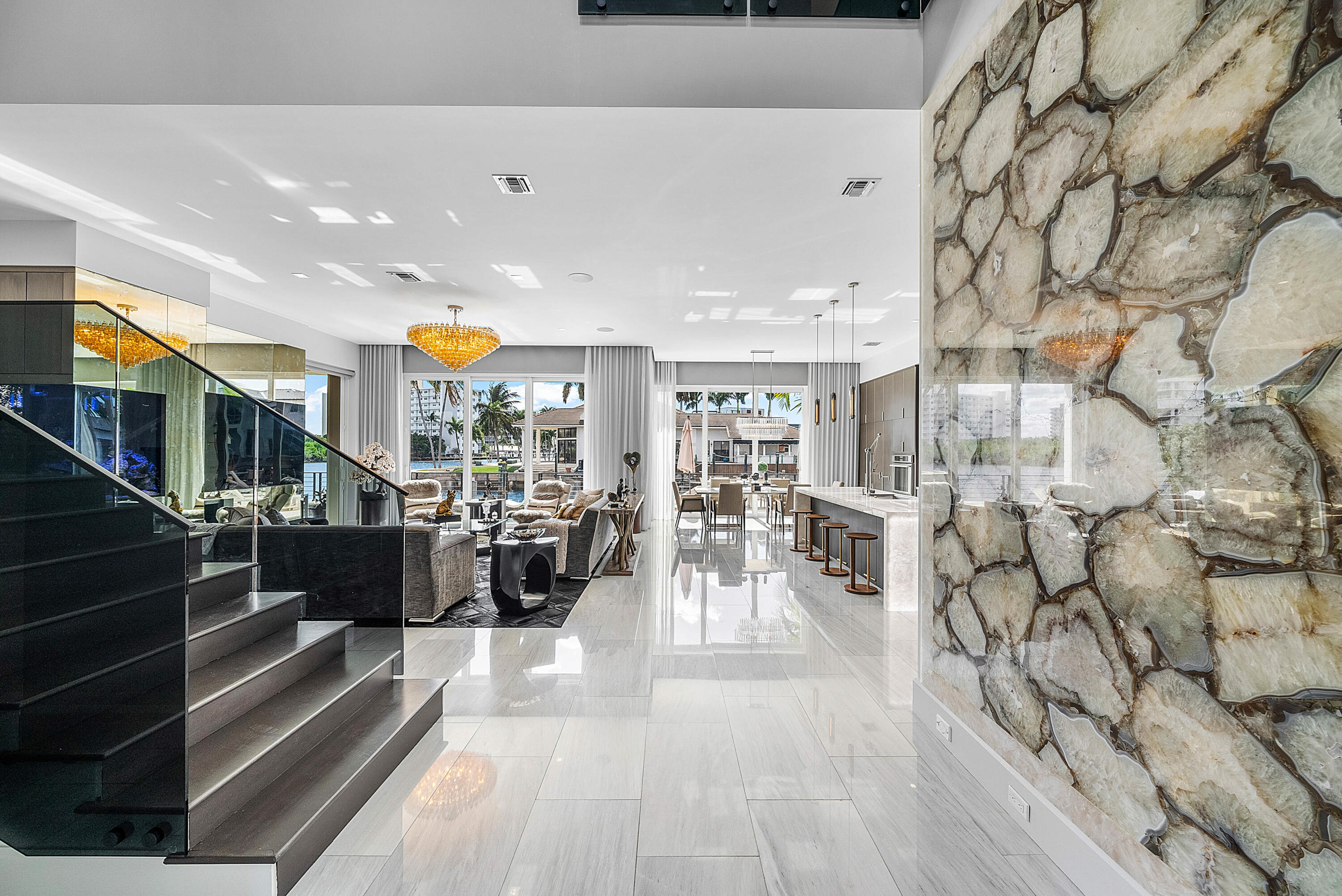 896 NE Mulberry Drive