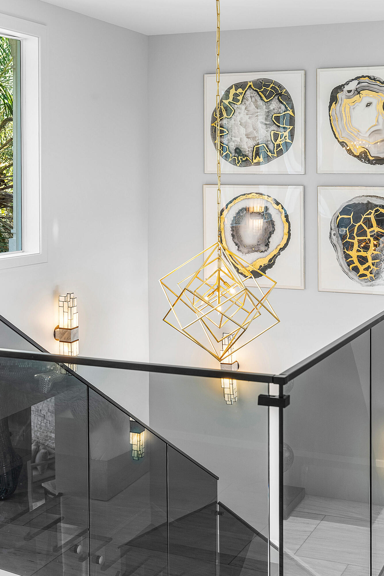 896 NE Mulberry Drive