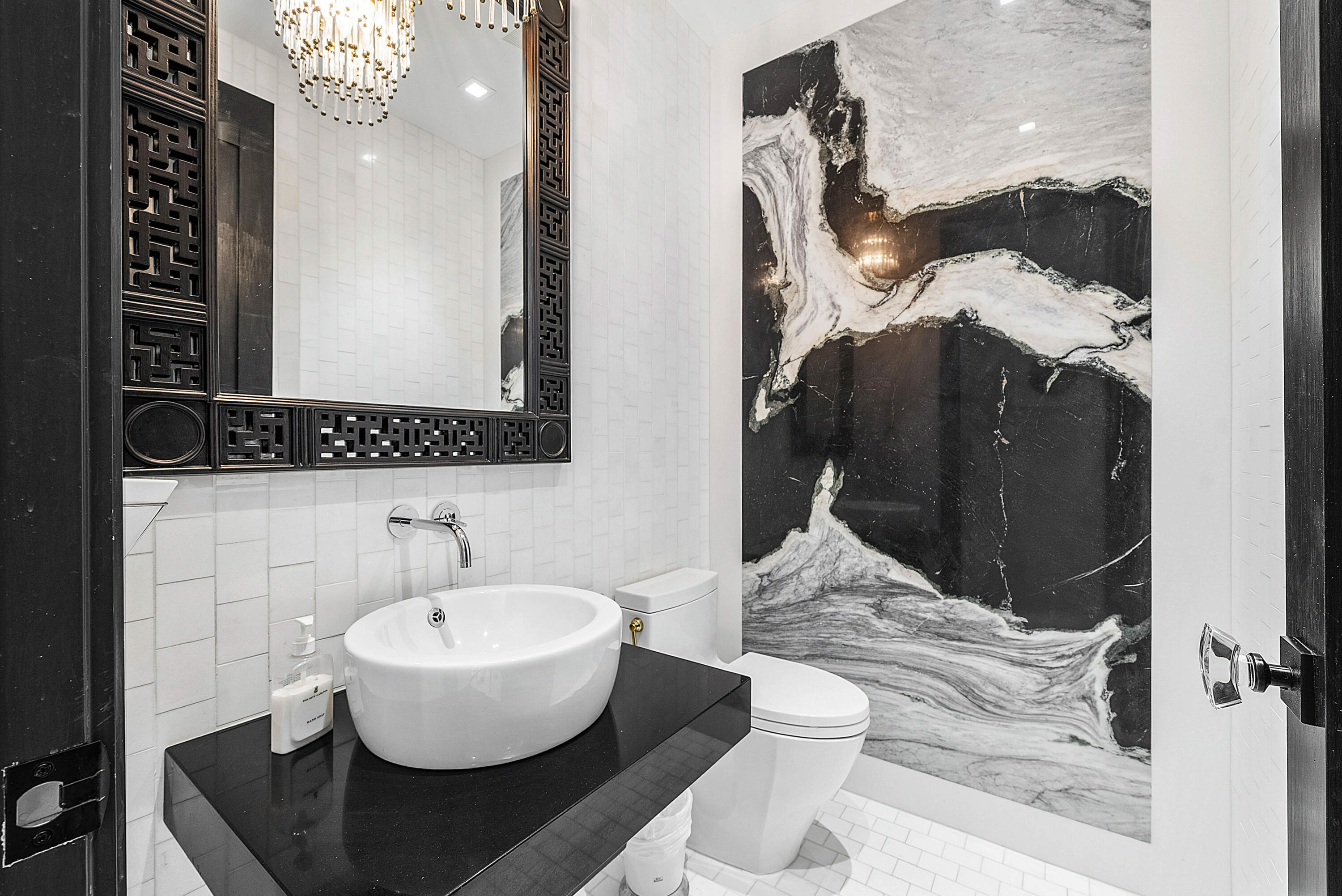 896 NE Mulberry Drive