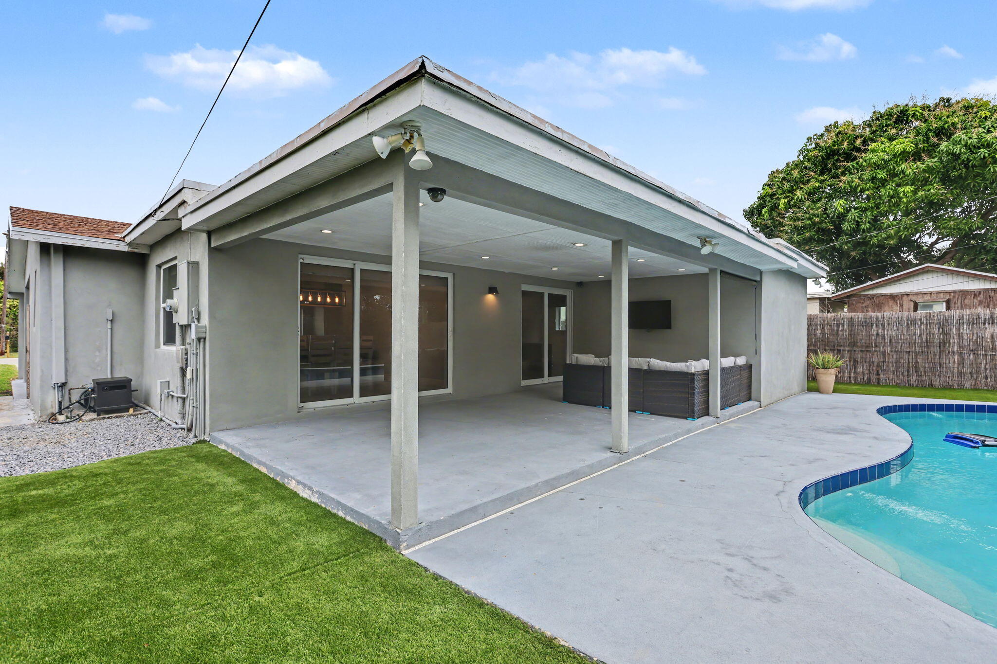 124 SW 11th Avenue