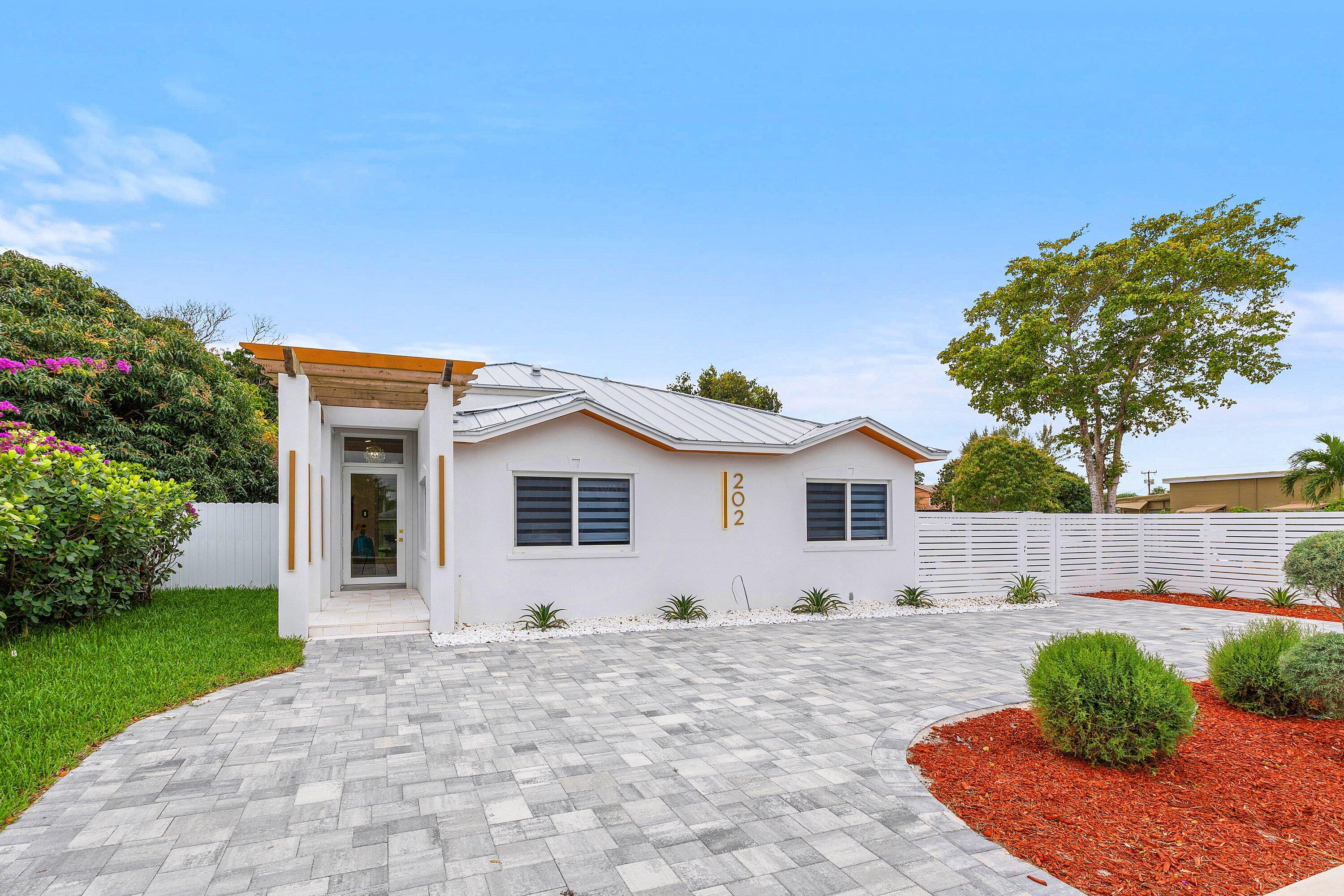 202 SE 4th Street