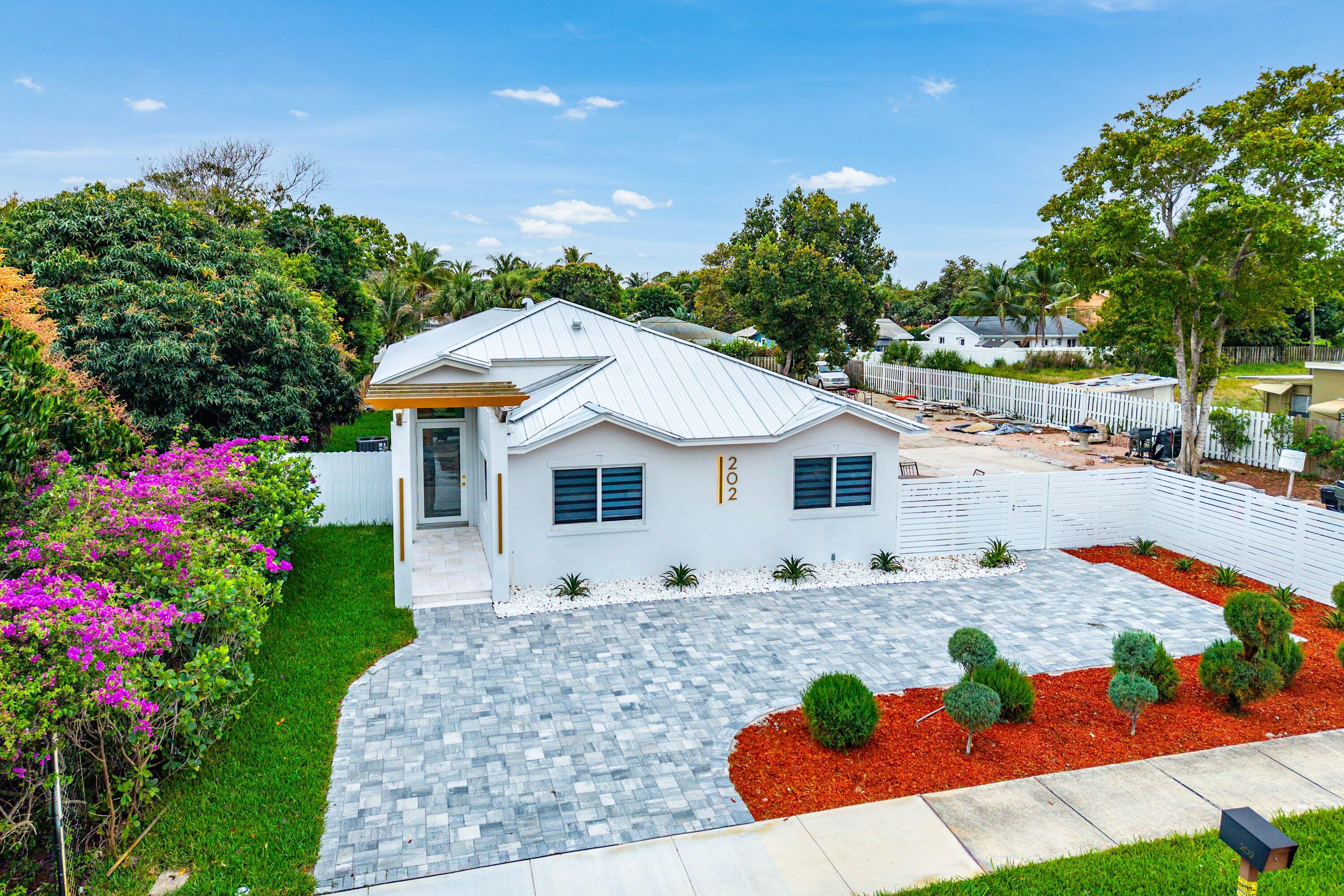 202 SE 4th Street