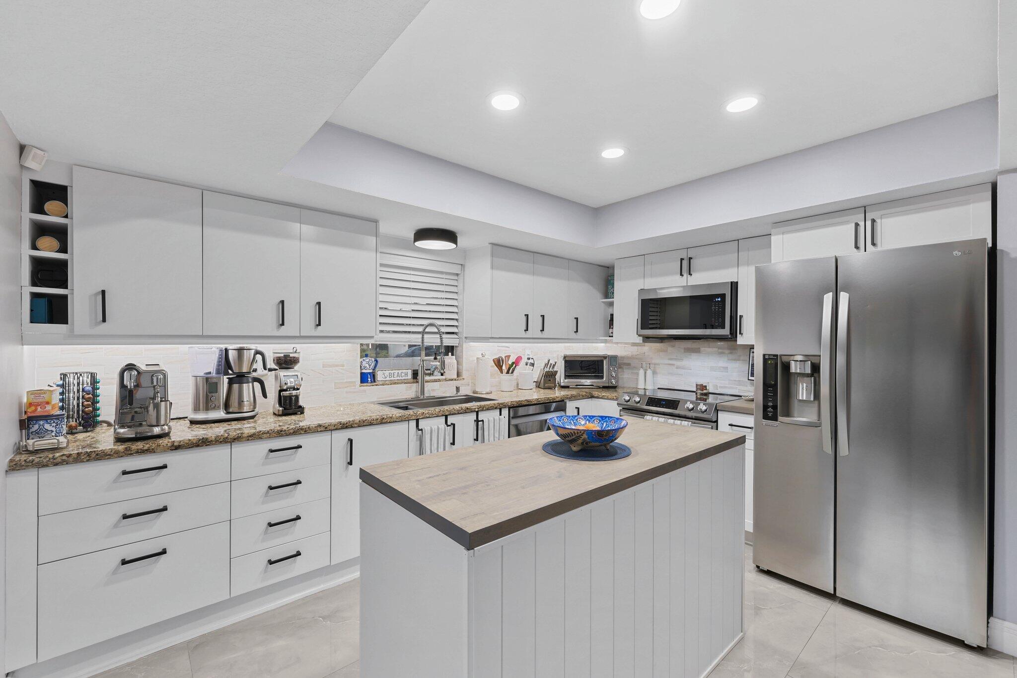 400 SW 28th Avenue