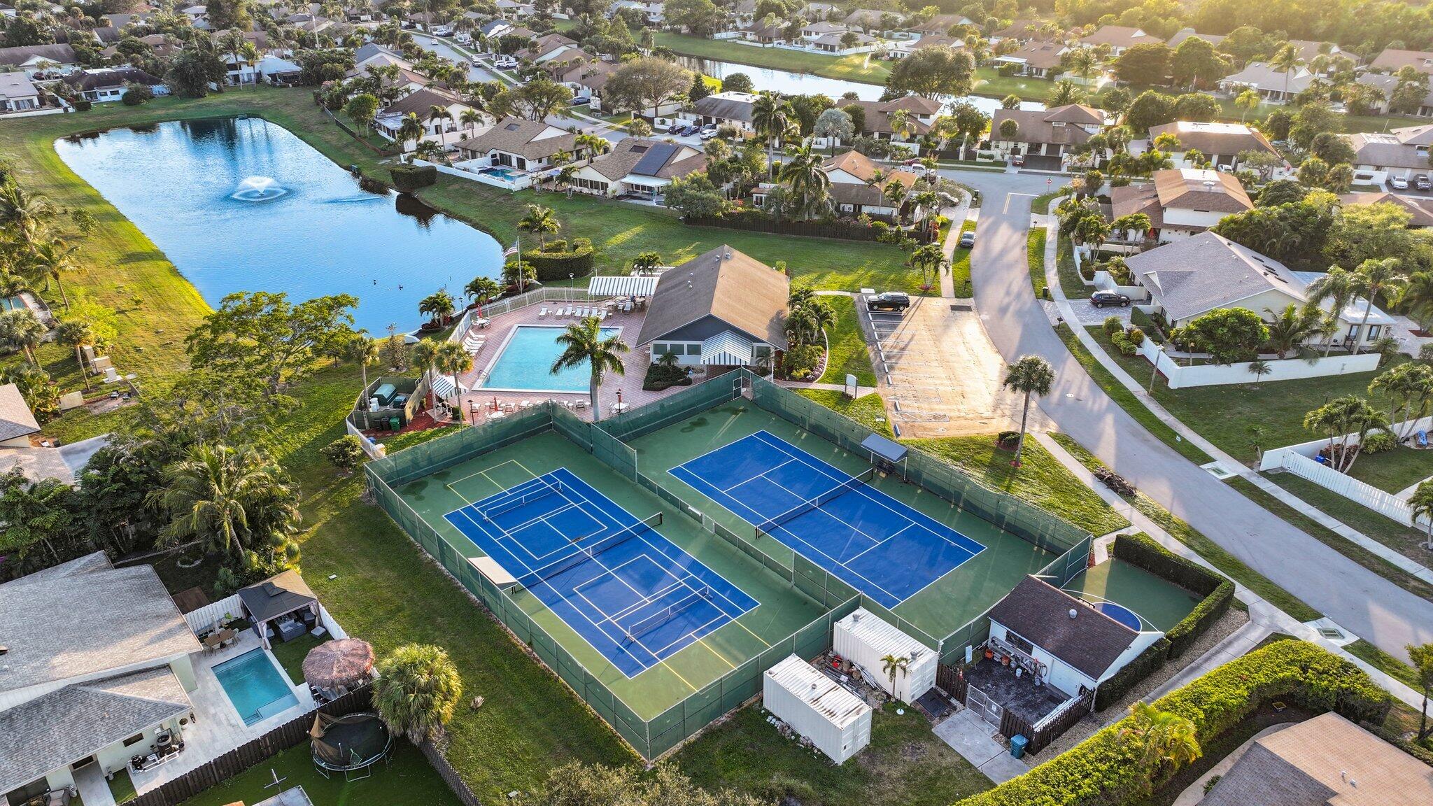 400 SW 28th Avenue
