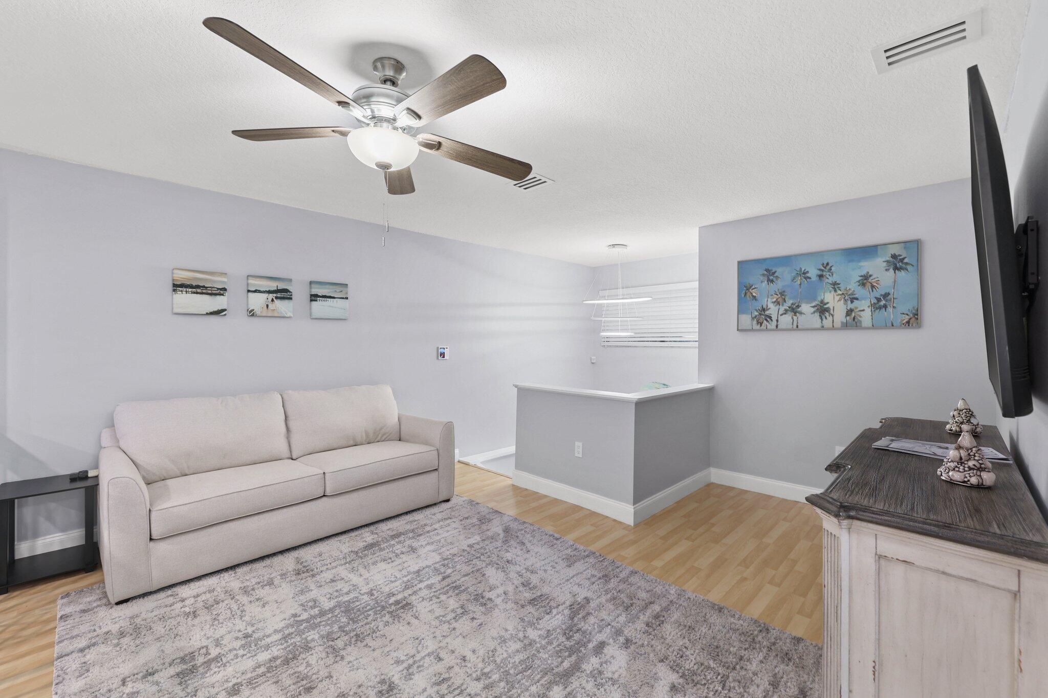 400 SW 28th Avenue