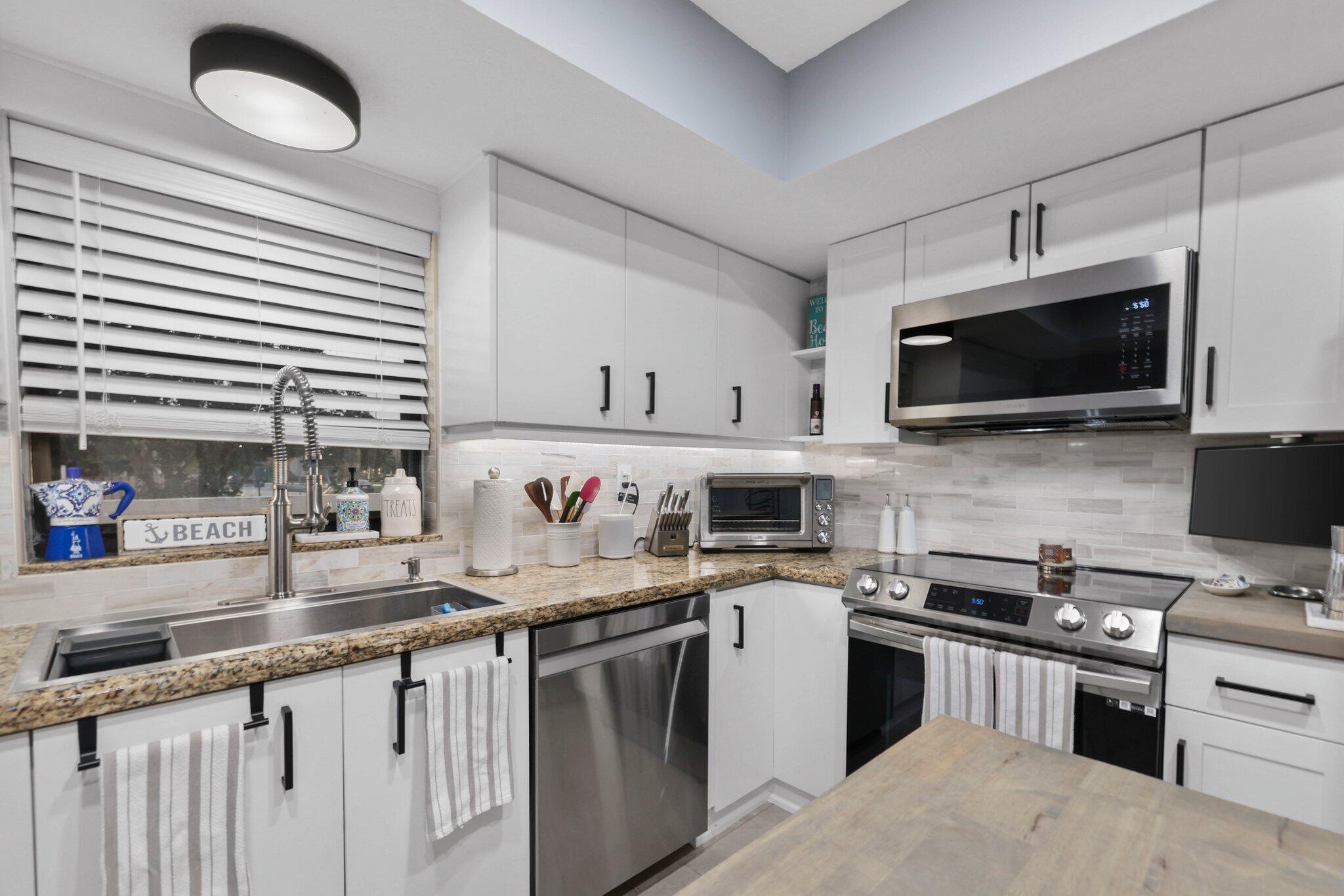 400 SW 28th Avenue