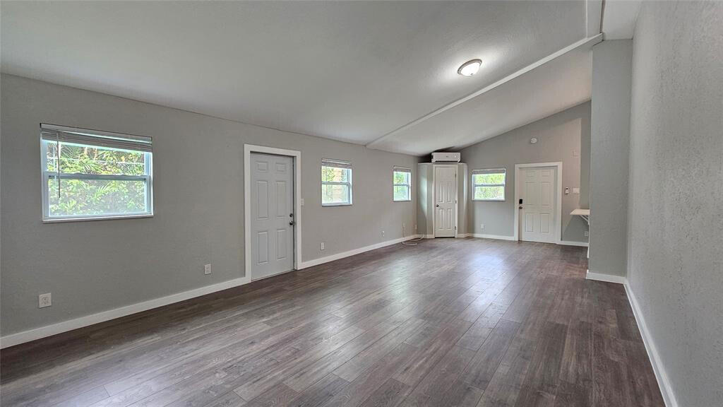 3593 Elizabeth Street