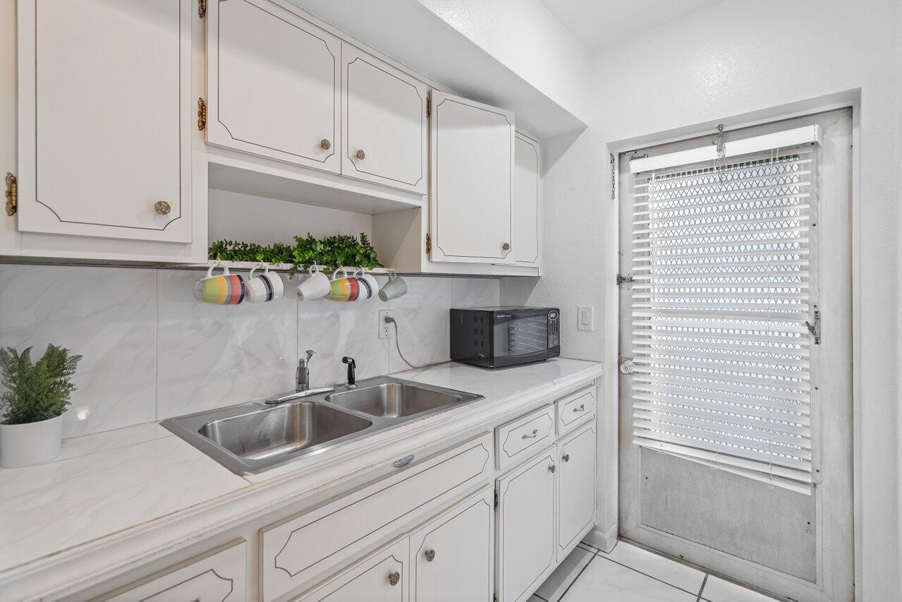 262 SE 9th Avenue B