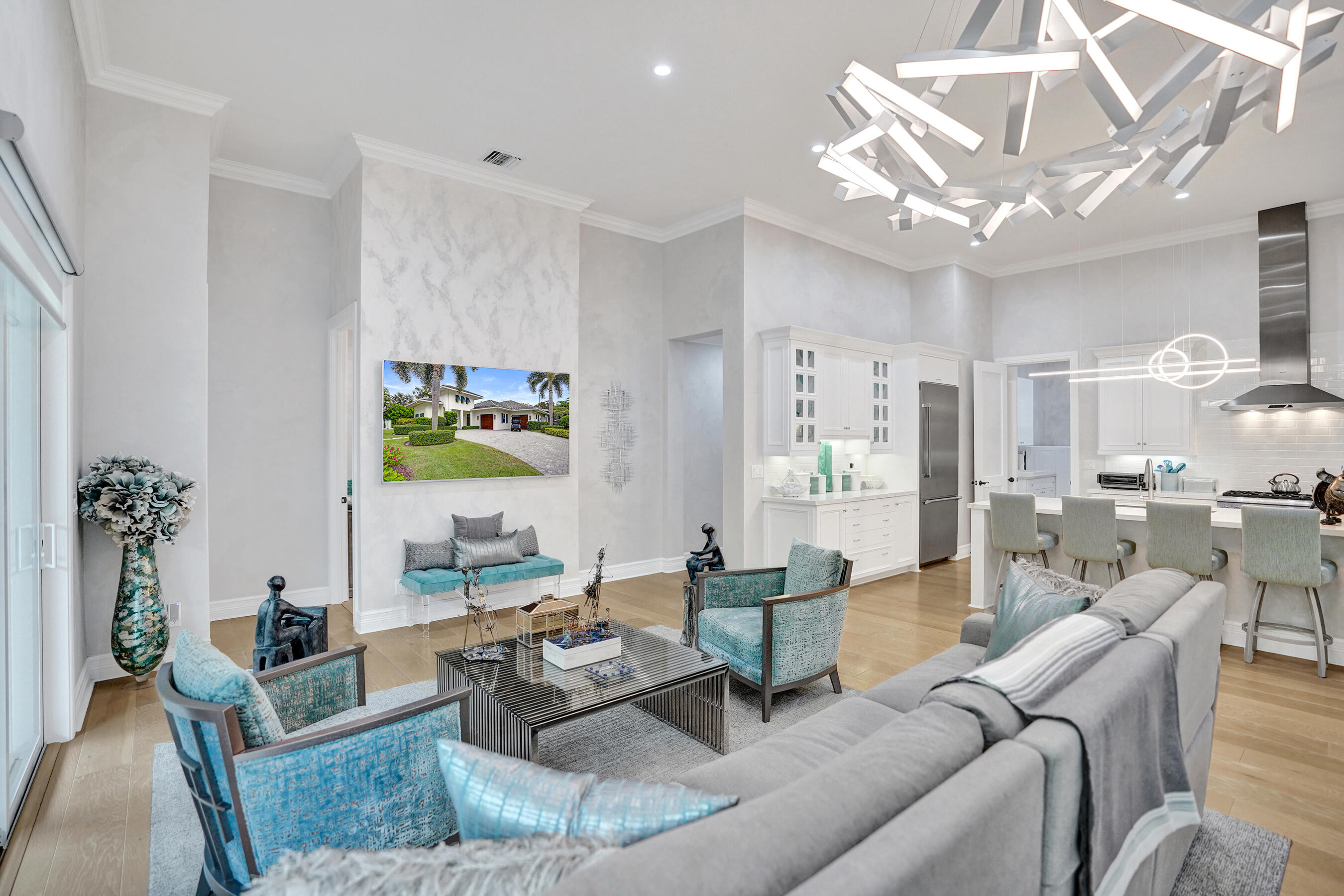 2590 Estates Drive 10