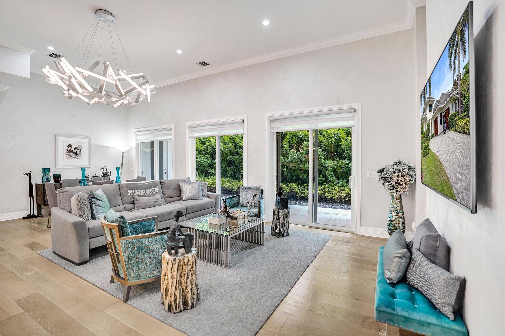 2590 Estates Drive 10