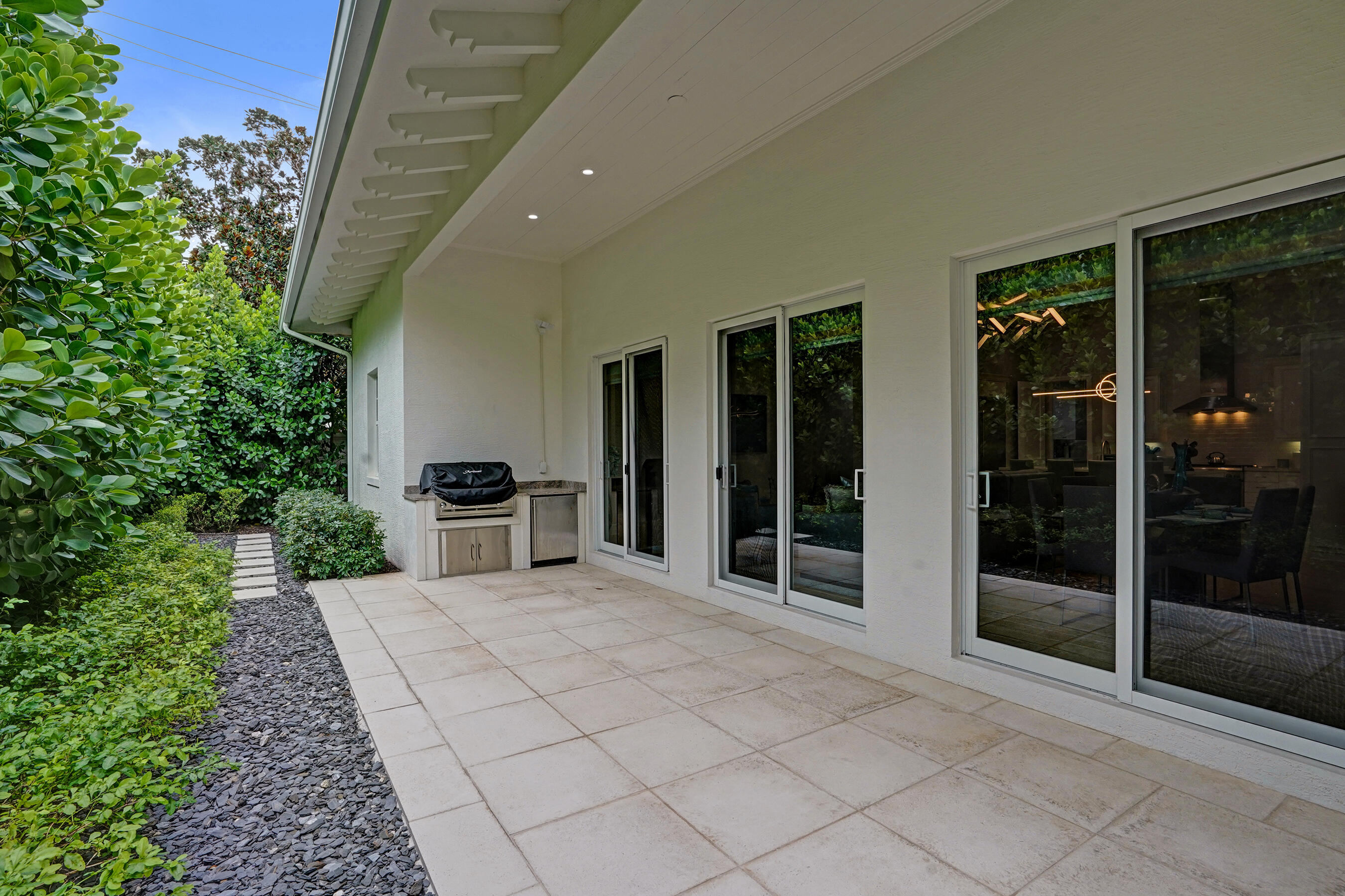 2590 Estates Drive 10