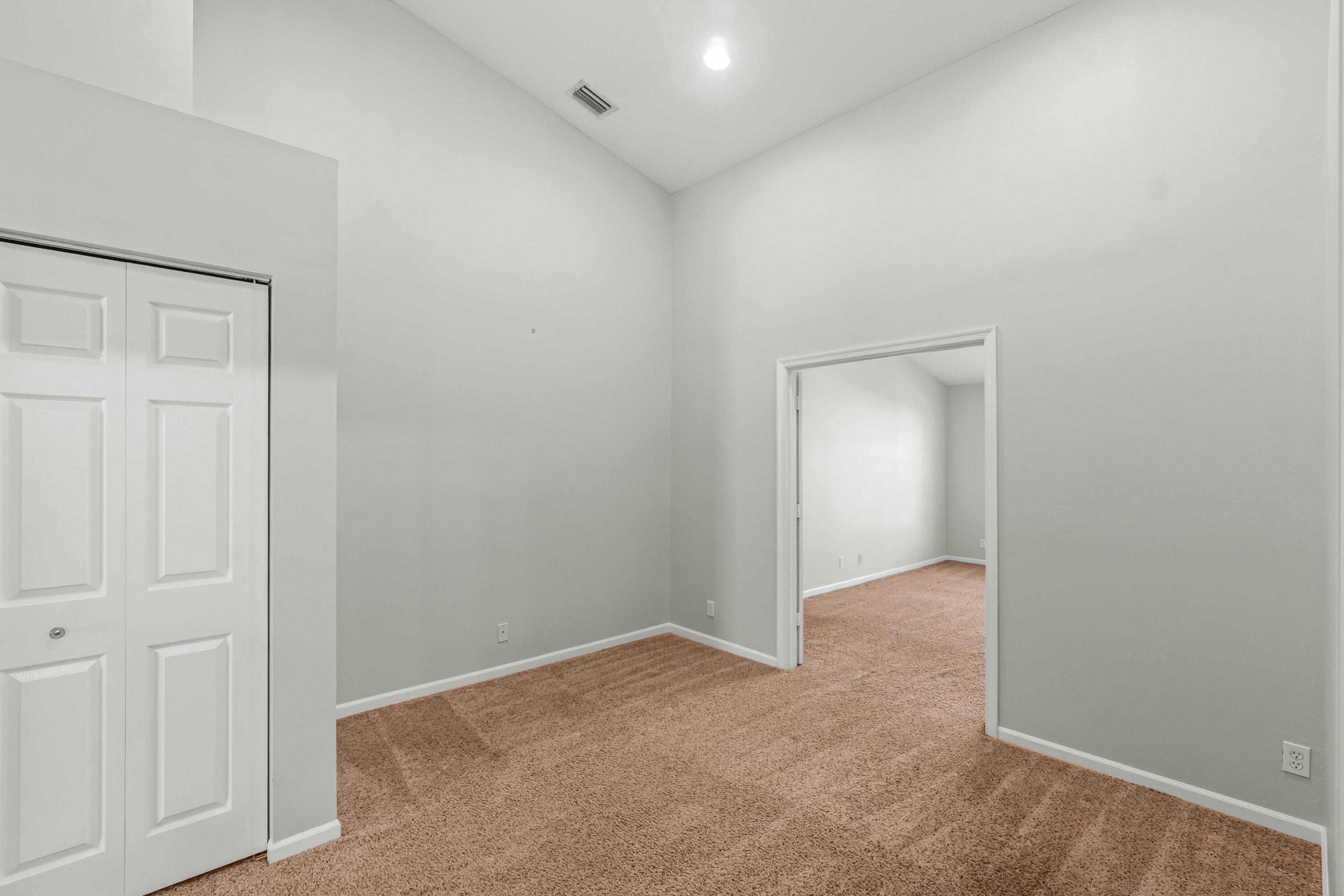9819 Lago Drive