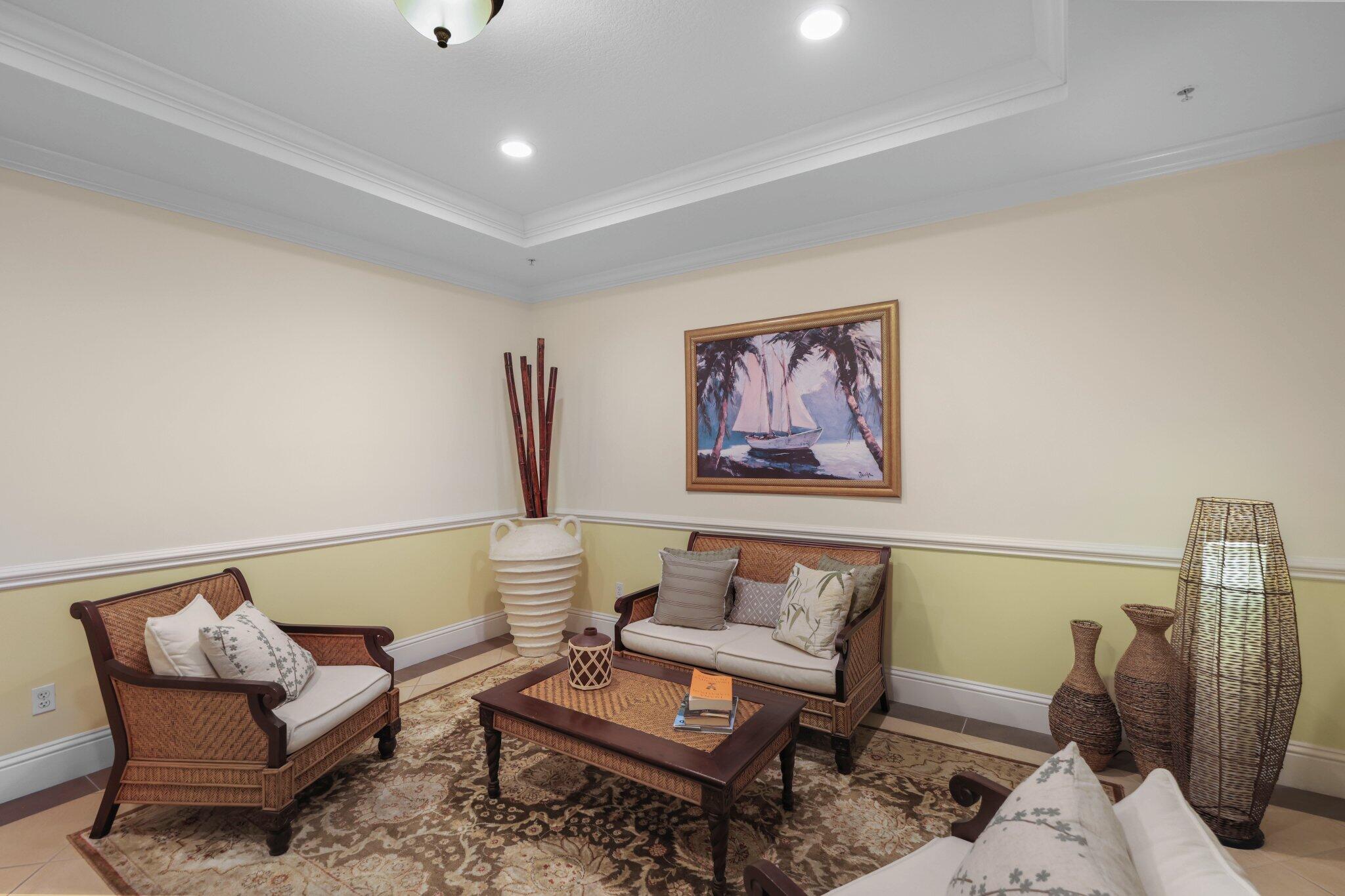 226 N Latitude Circle 203