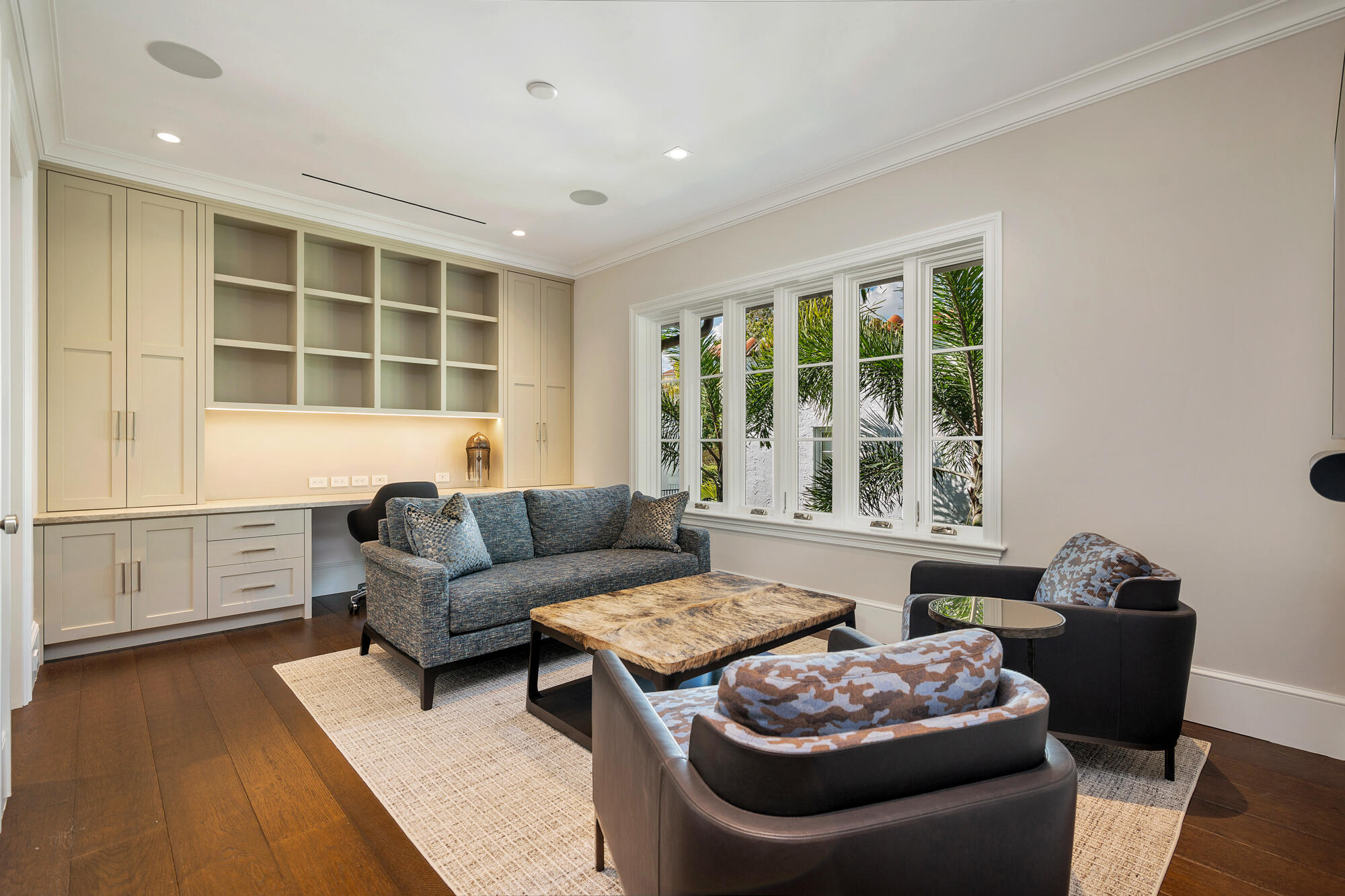 218 Everglade Avenue