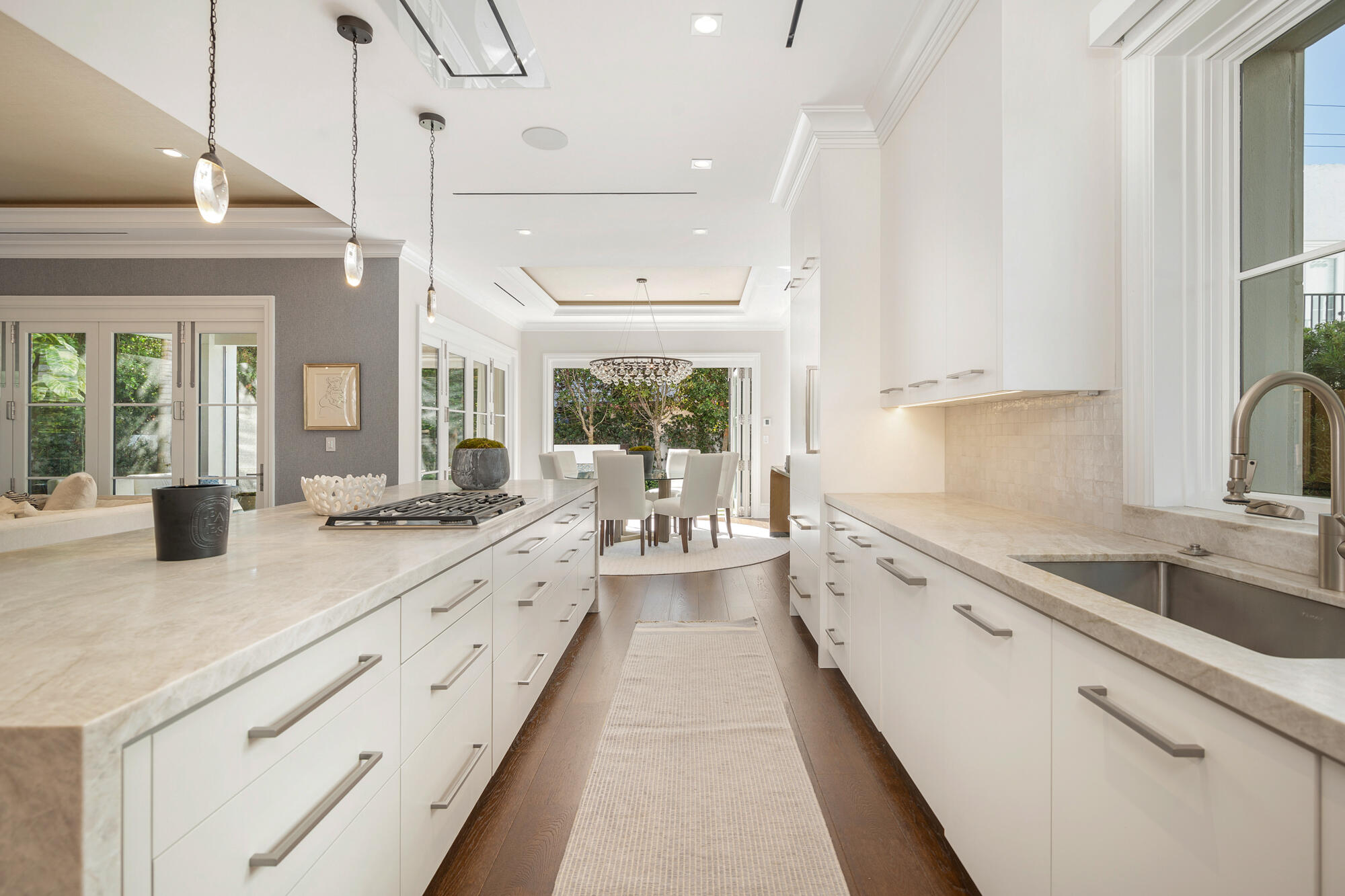 218 Everglade Avenue