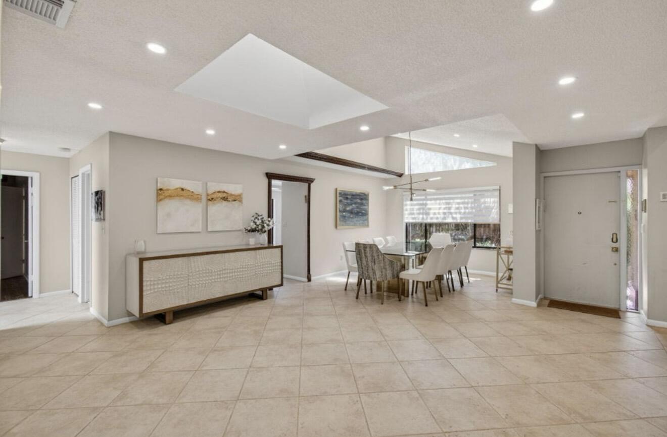 7745 Stanway Place E