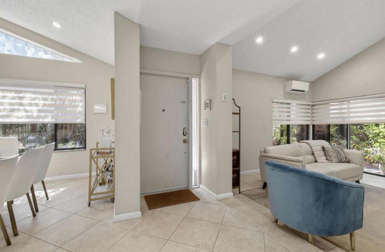 7745 Stanway Place E