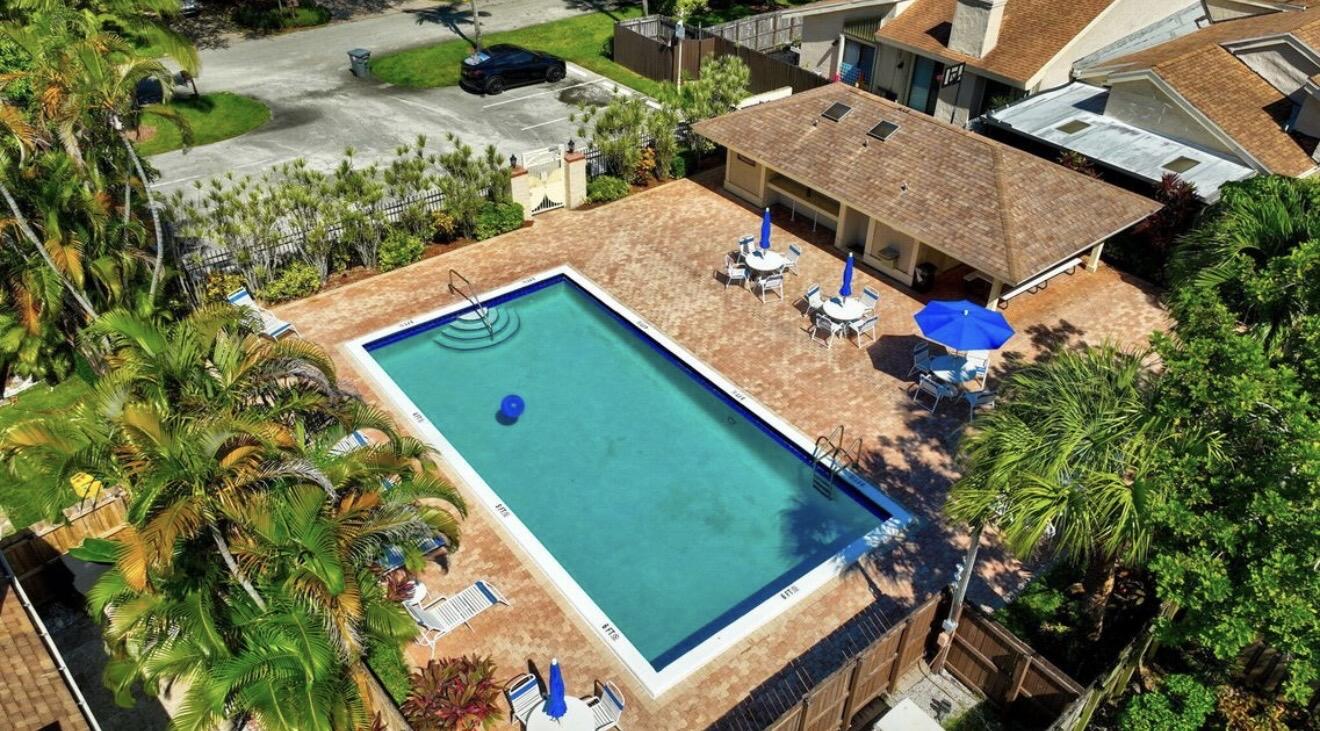 7745 Stanway Place E