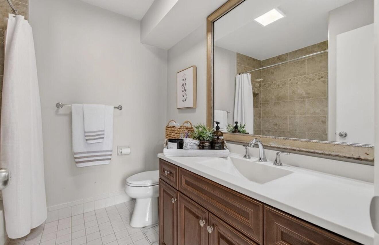 7745 Stanway Place E