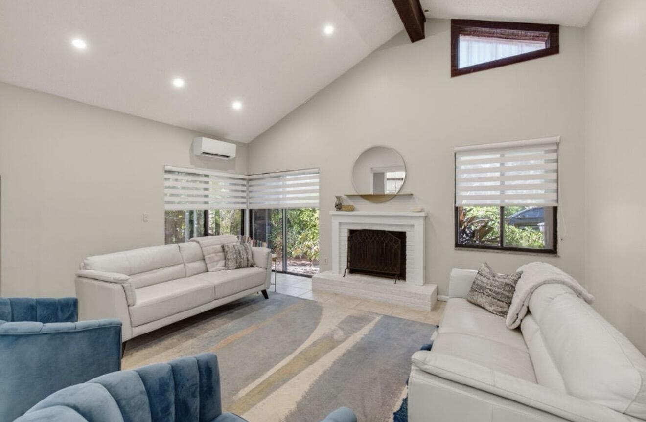 7745 Stanway Place E