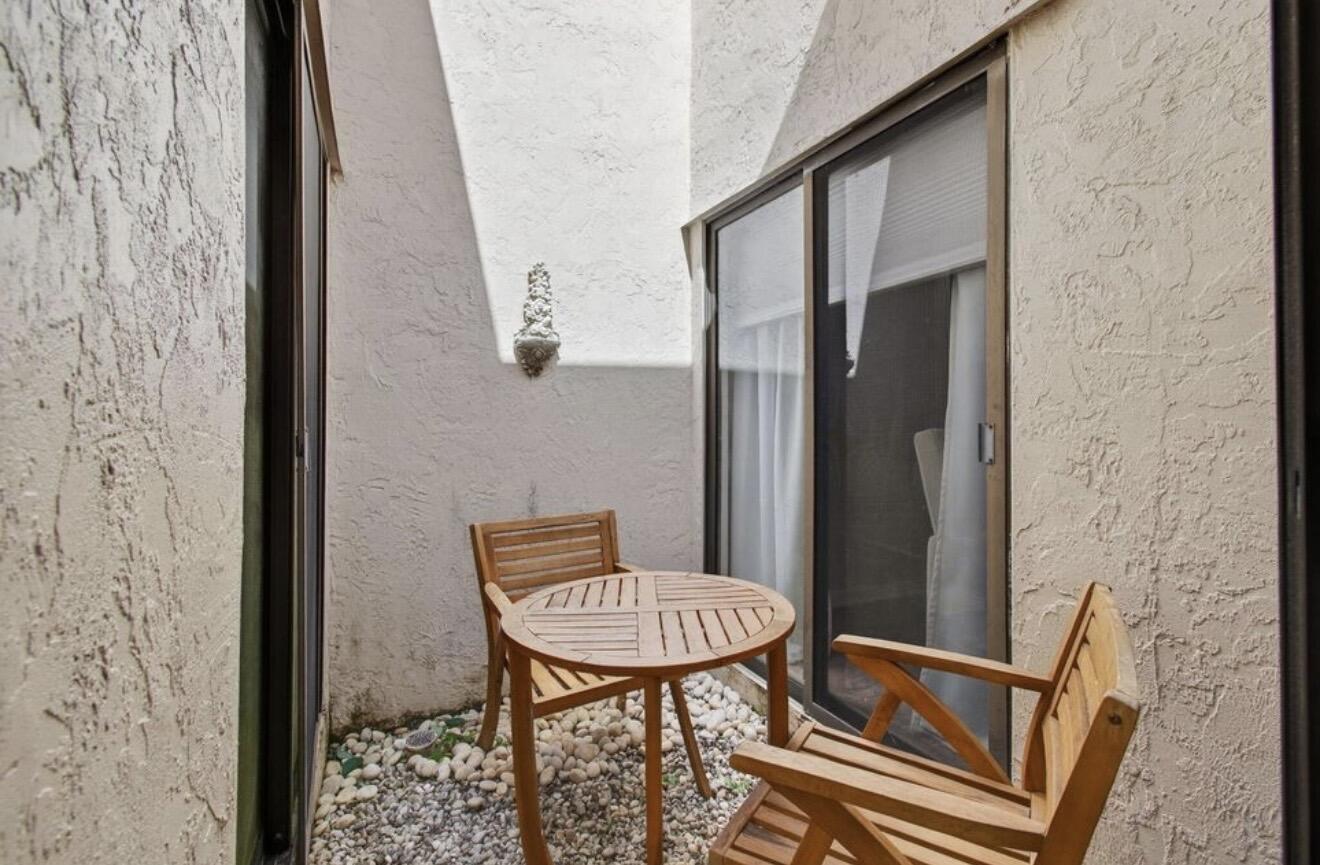 7745 Stanway Place E